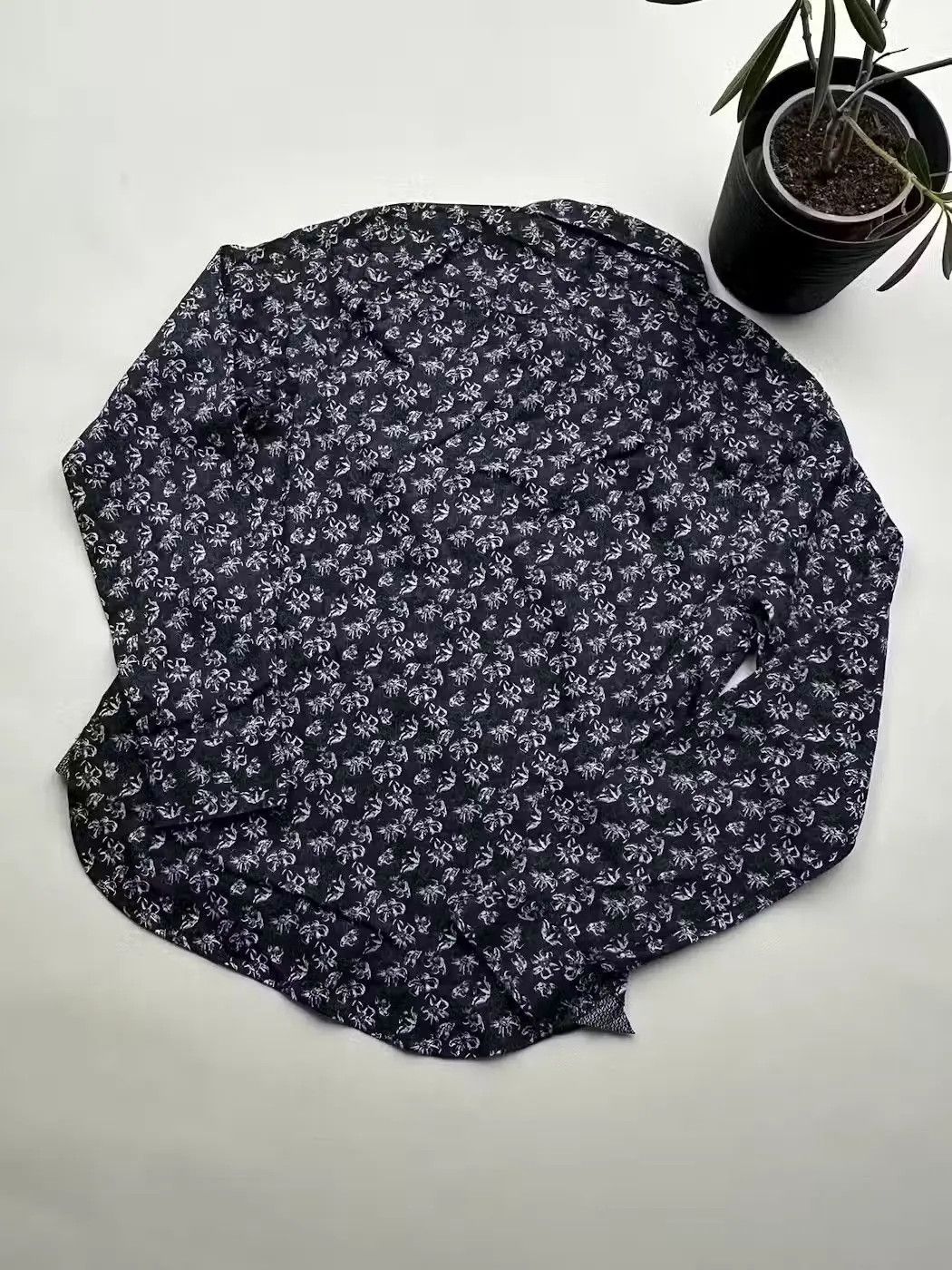 Ted Baker Ted Baker Flowers Print Shirt Long Sleeve (17) Size US S / EU 44-46 / 1 - 7 Thumbnail
