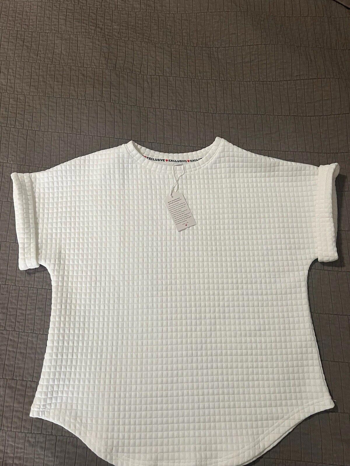Designer EXCLUSIVE White Quilt Pattern Short Sleeve Shirt Sz L NWT Size L / US 10 / IT 46 - 1 Thumbnail