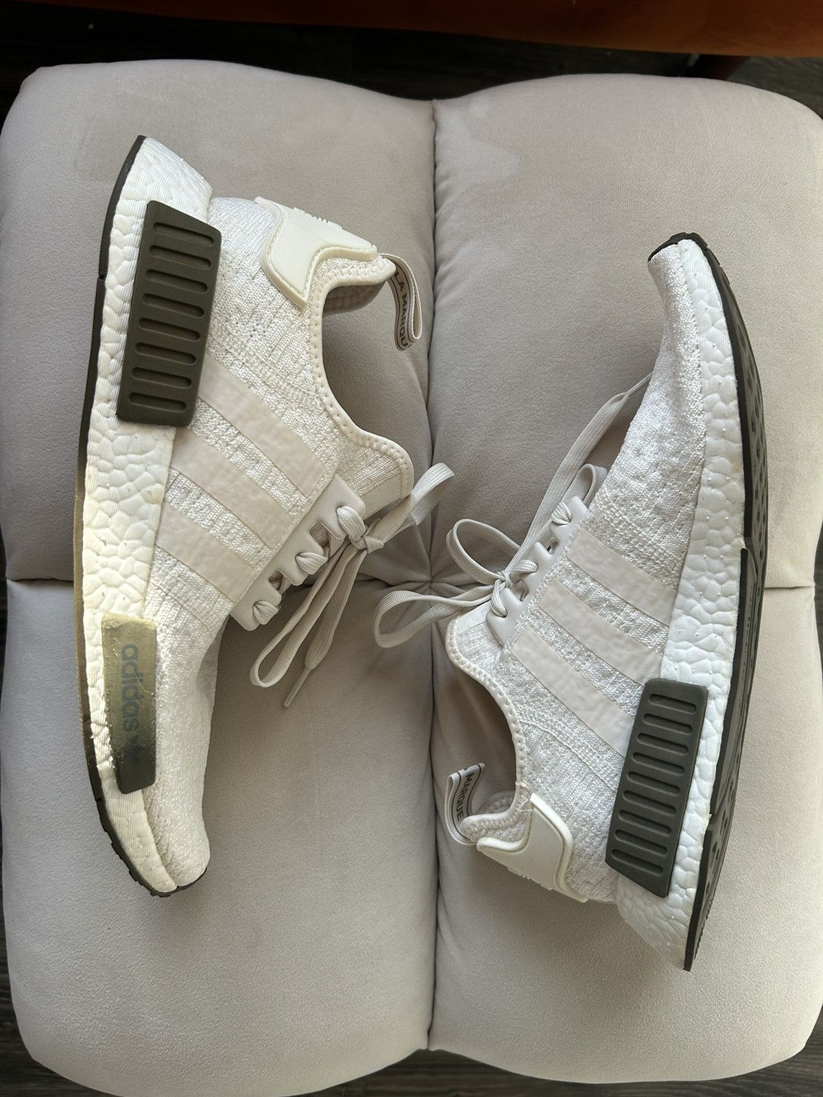 Adidas Adidas NMD R1 Chalk White Trace Olive Size US 10 / EU 43 - 5 Thumbnail