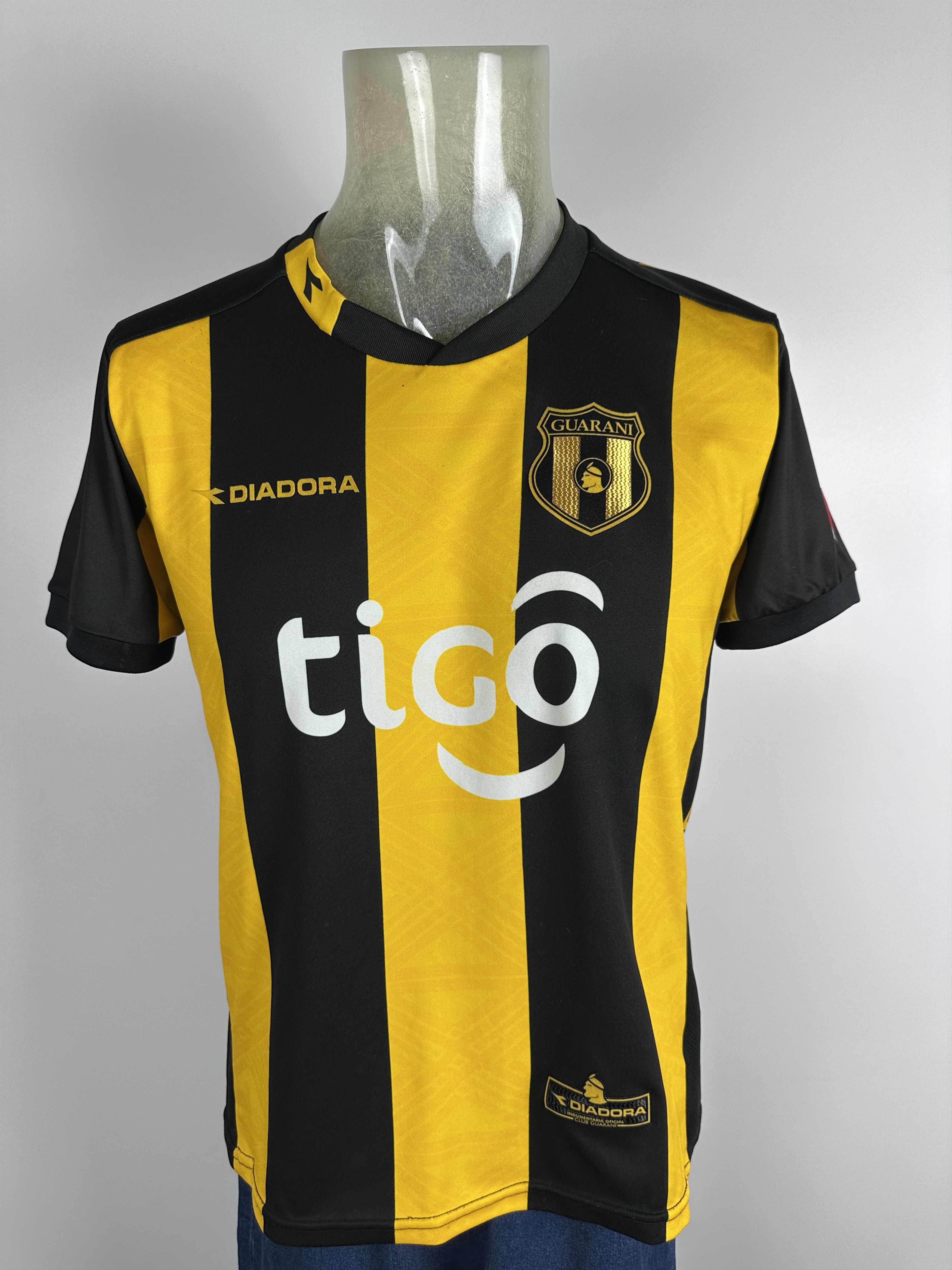 Diadora Guarani Asuncion 2015 Football Shirt Soccer Jersey Diadora Size US S / EU 44-46 / 1 - 1 Thumbnail