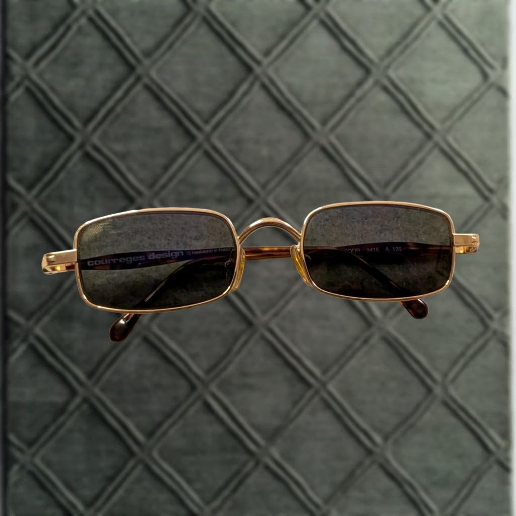 Vintage VINTAGE Courreges Sunglasses Four 9416 A. 135 Hand Made in France Retro Pilot 90s Gold Adult Unisex Size ONE SIZE - 1 Thumbnail