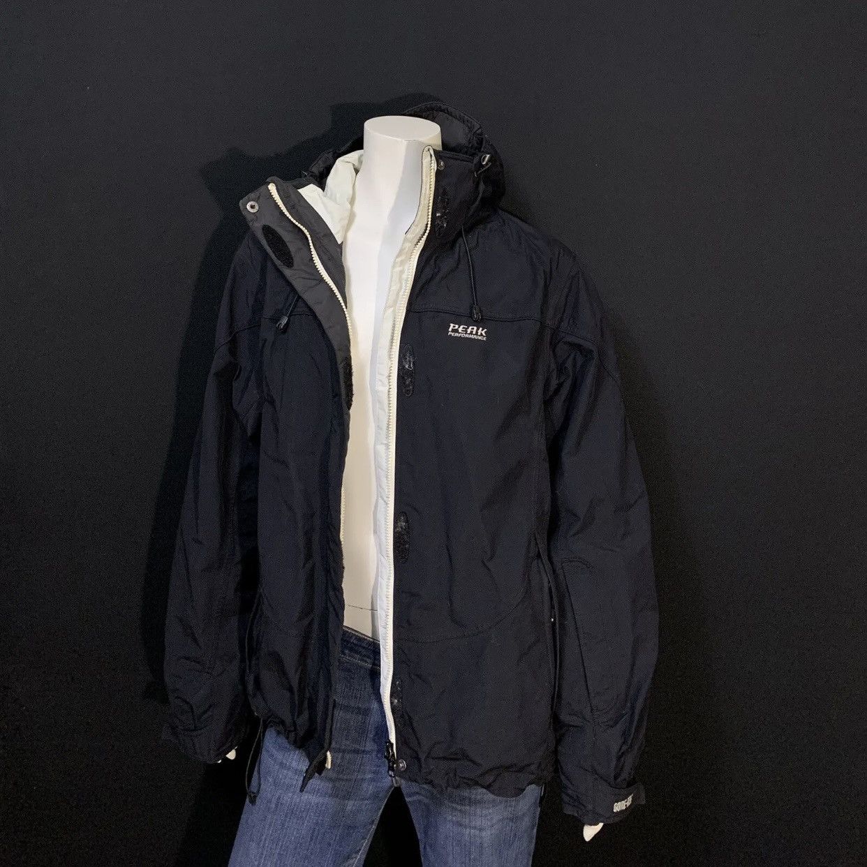 Women Peak Performance Gore Tex Jacket Black