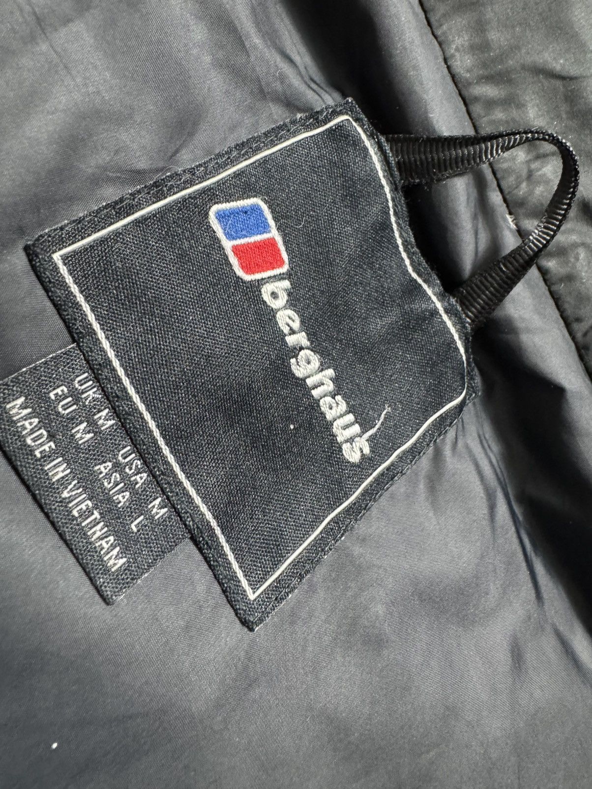 Berghaus Berghaus 600 Black Down Puffer Jacket Outdoor Size M Size US M / EU 48-50 / 2 - 7 Thumbnail