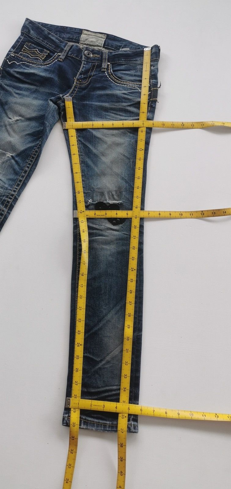 Japanese Brand Lolita Y2K Vintage Distressed Denim Jeans Size 29" - 11 Thumbnail