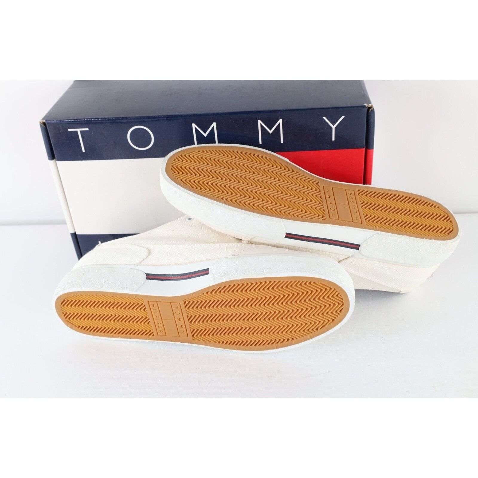 Tommy Hilfiger × Vintage Deadstock Vintage 90s Tommy Hilfiger Canvas Shoes Size US 11 / EU 44 - 14 Thumbnail