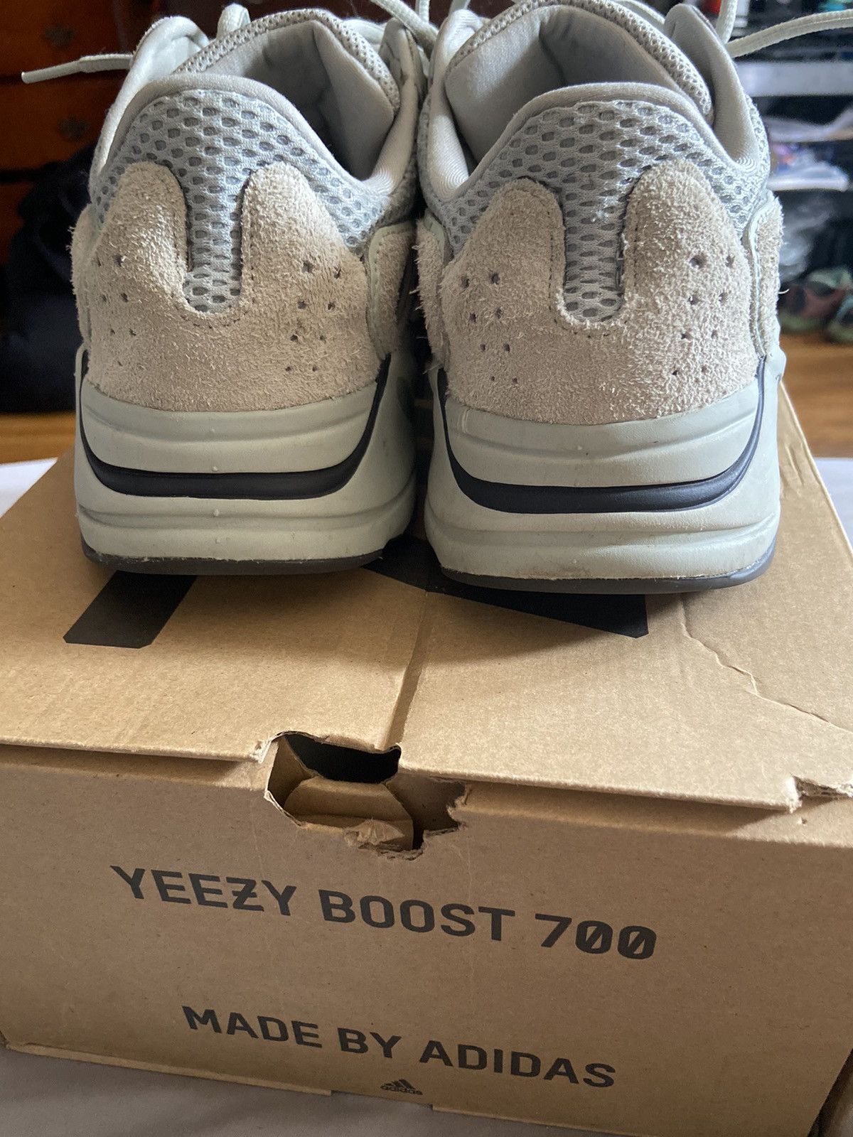 Adidas × Yeezy Yeezy Boost 700 salts Size US 8.5 / EU 41-42 - 4 Thumbnail