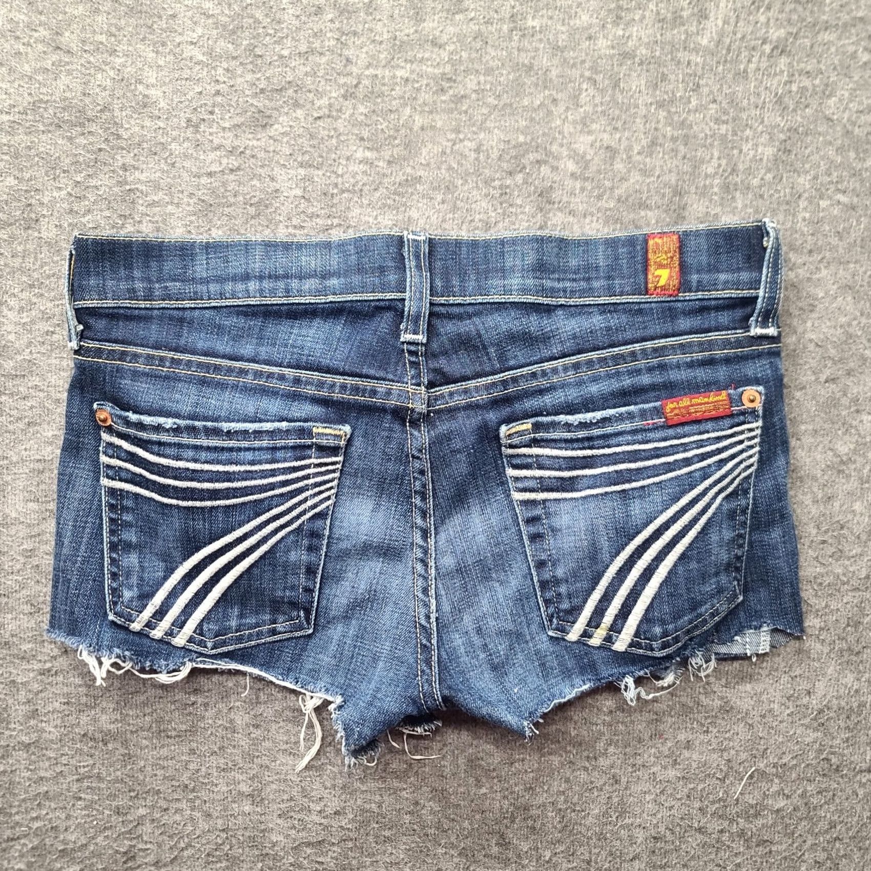 7 For All Mankind VINTAGE 7 For All Mankind Cut Off Shorts Womens 25 Dojo Distressed Stretch Booty Daisy Denim Blue Pocket 5-Pocket Logo Embroidered Size 42" / US 20 - 2 Thumbnail
