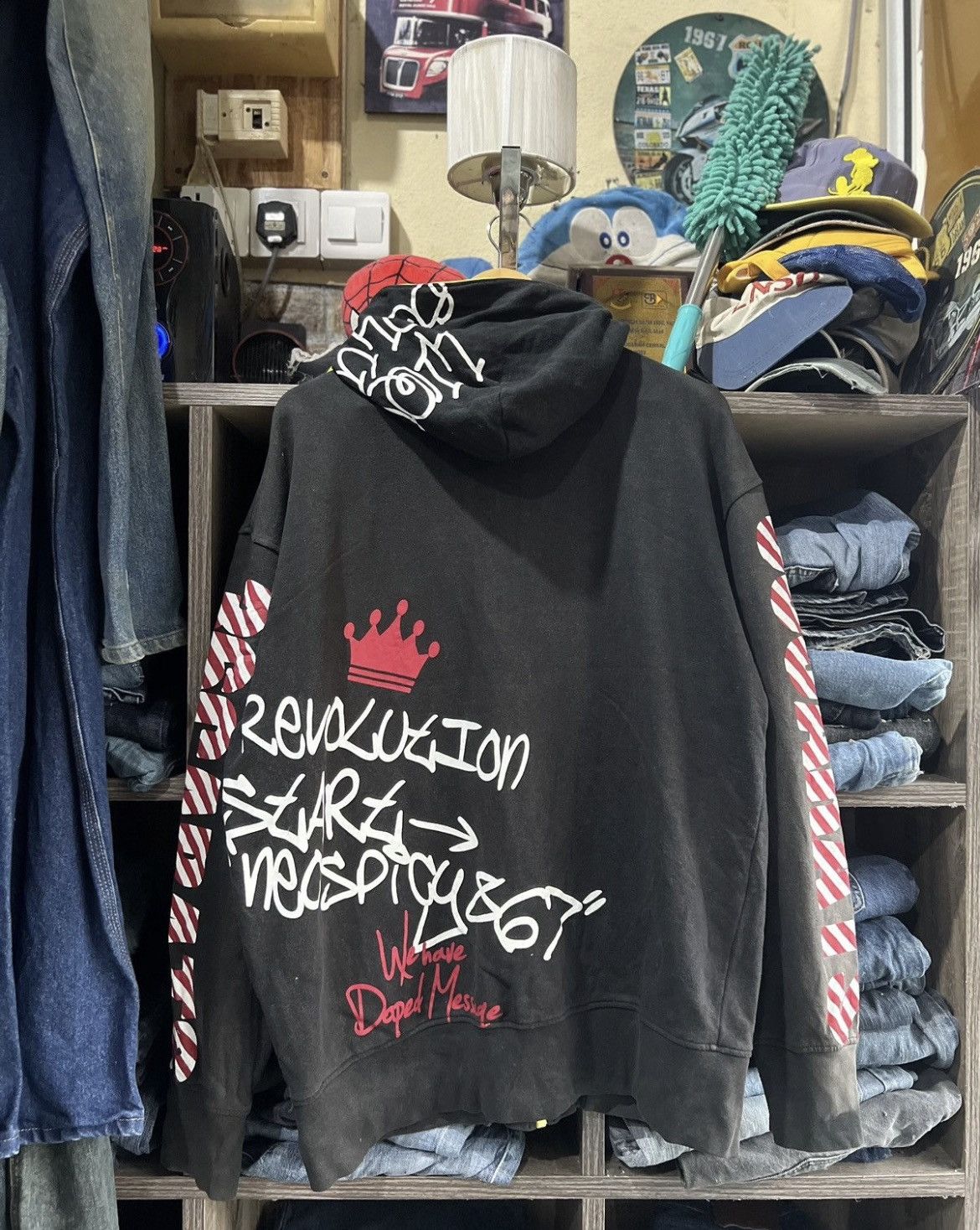 Japanese Brand 🔥Sun Faded Defective Struct 36 Carats Patches Hoodie Size US XL / EU 56 / 4 - 3 Thumbnail
