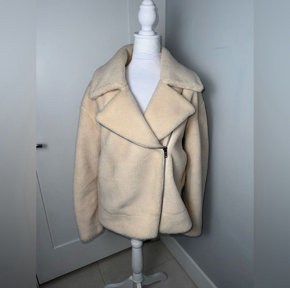 Rebecca Minkoff Rebecca Minkoff Brutus Biker Jacket in Ecru/Medium Size M / US 6-8 / IT 42-44 - 2 Thumbnail