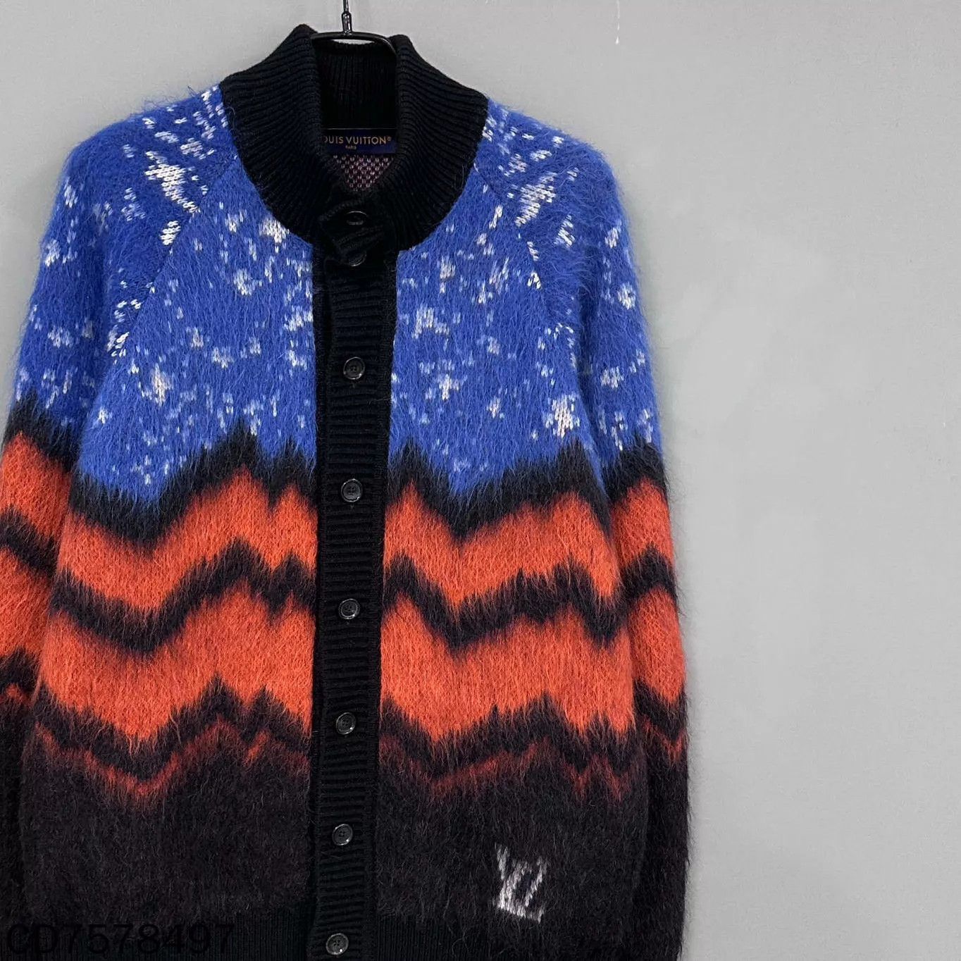 Louis Vuitton LV Louis Vuitton Mohair Knit Sweater L 95 New Light Wash Size US L / EU 52-54 / 3 - 1 Thumbnail