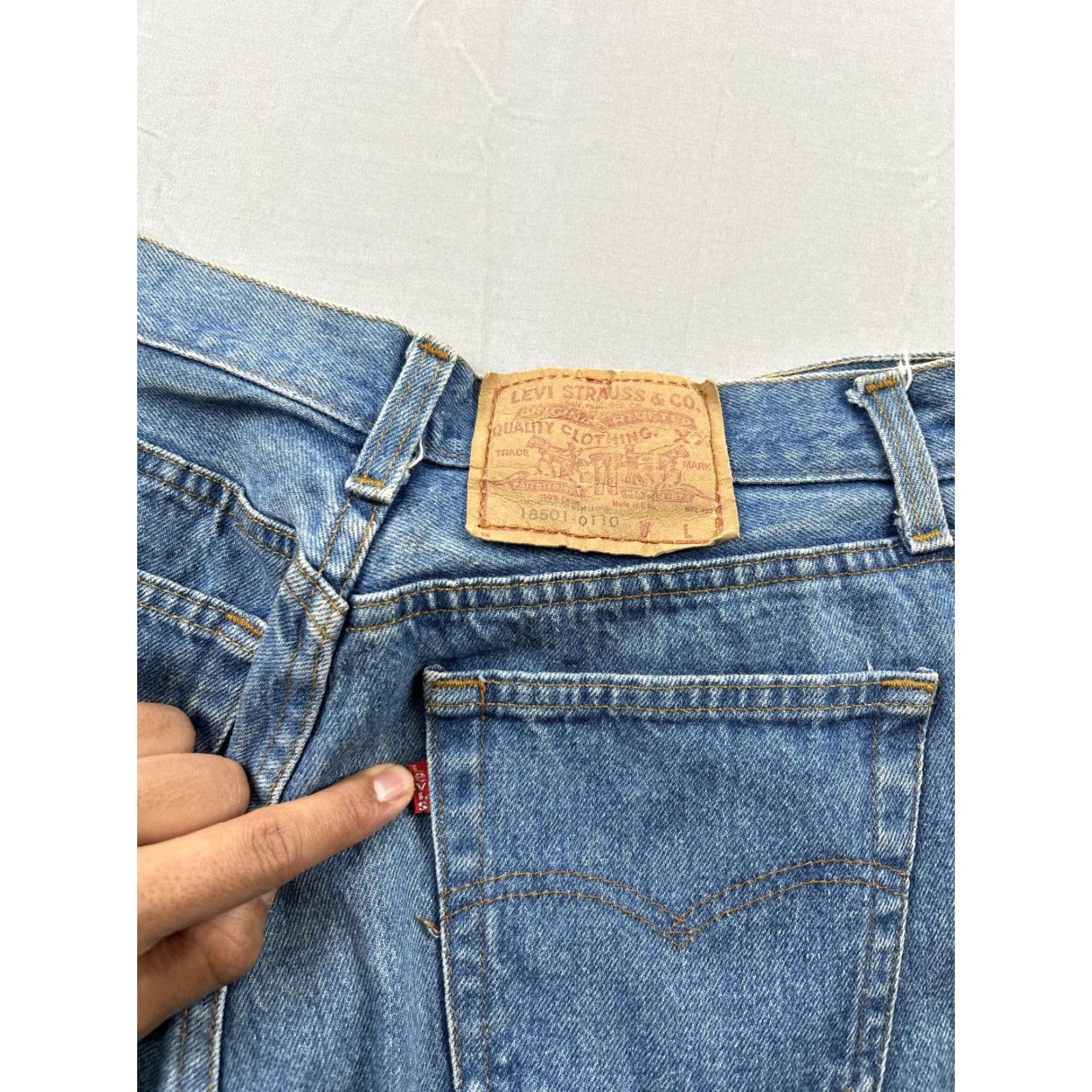 Levi's VINTAGE Levi's 501 Jeans Women's 30X31.5 70s USA Button Fly Levi's 501 Straight Jeans Ladies 18501 Size 30" / US 8 / IT 44 - 3 Thumbnail