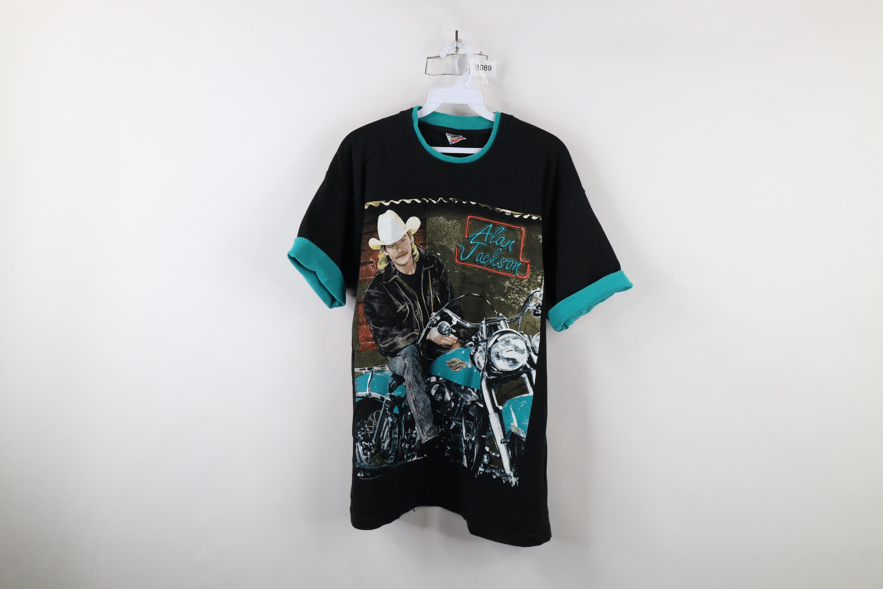 Vintage Vintage 90s Print Alan Jackson Country Music T-Shirt USA Size US L / EU 52-54 / 3 - 1 Thumbnail
