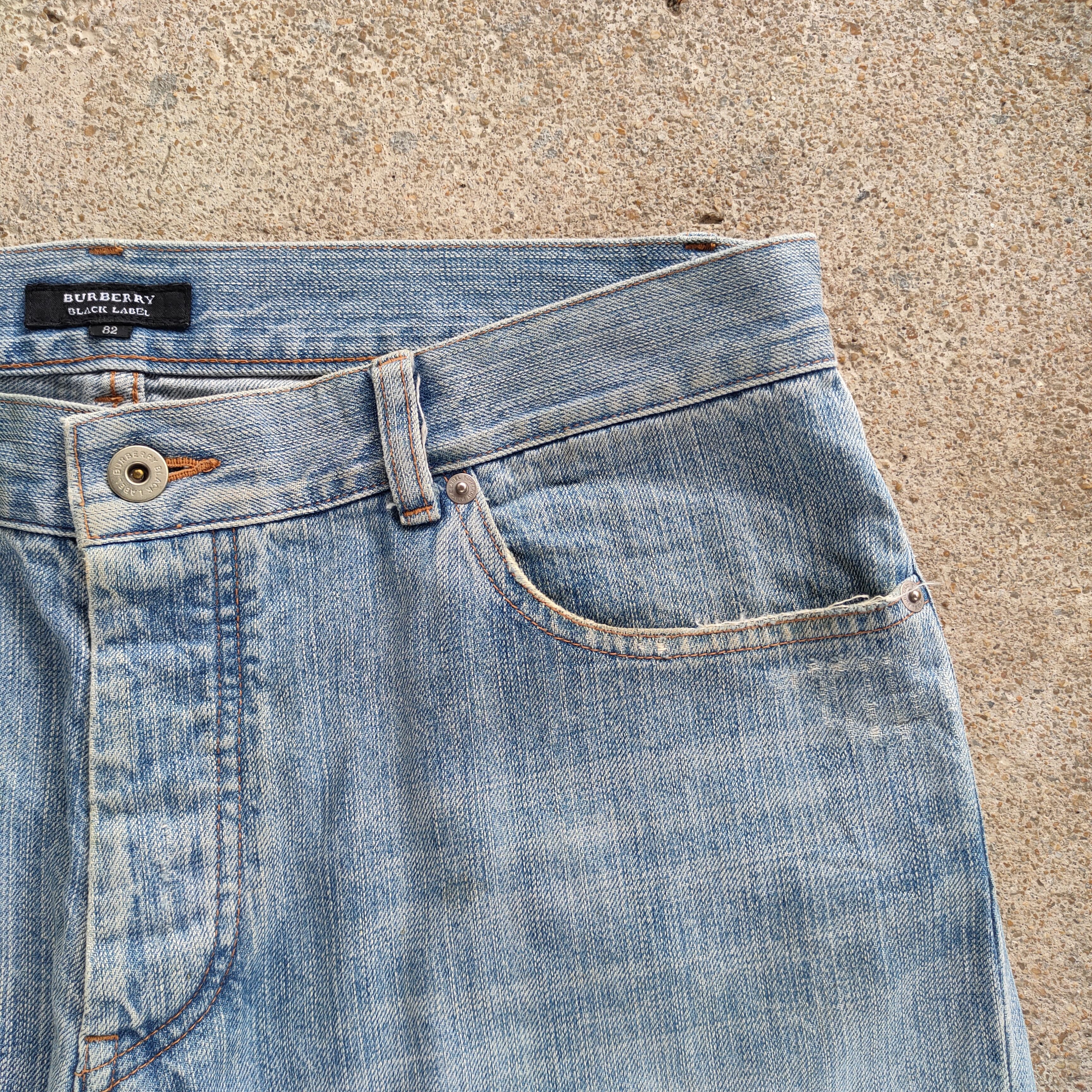Burberry VINTAGE BURBERRY BLACK LABEL FADED RIPPED JEANS DENIM PANTS Size US 34 / EU 50 - 8 Thumbnail