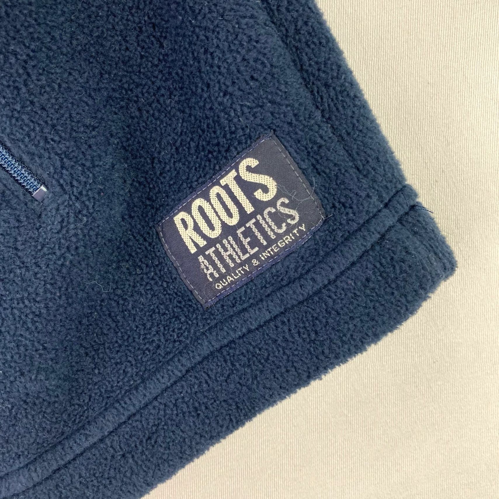 Roots Roots Athletics Mark Messier 1/4 Zip Fleece Pullover Men’s Medium Navy Blue Sweatshirt Size US M / EU 48-50 / 2 - 5 Thumbnail