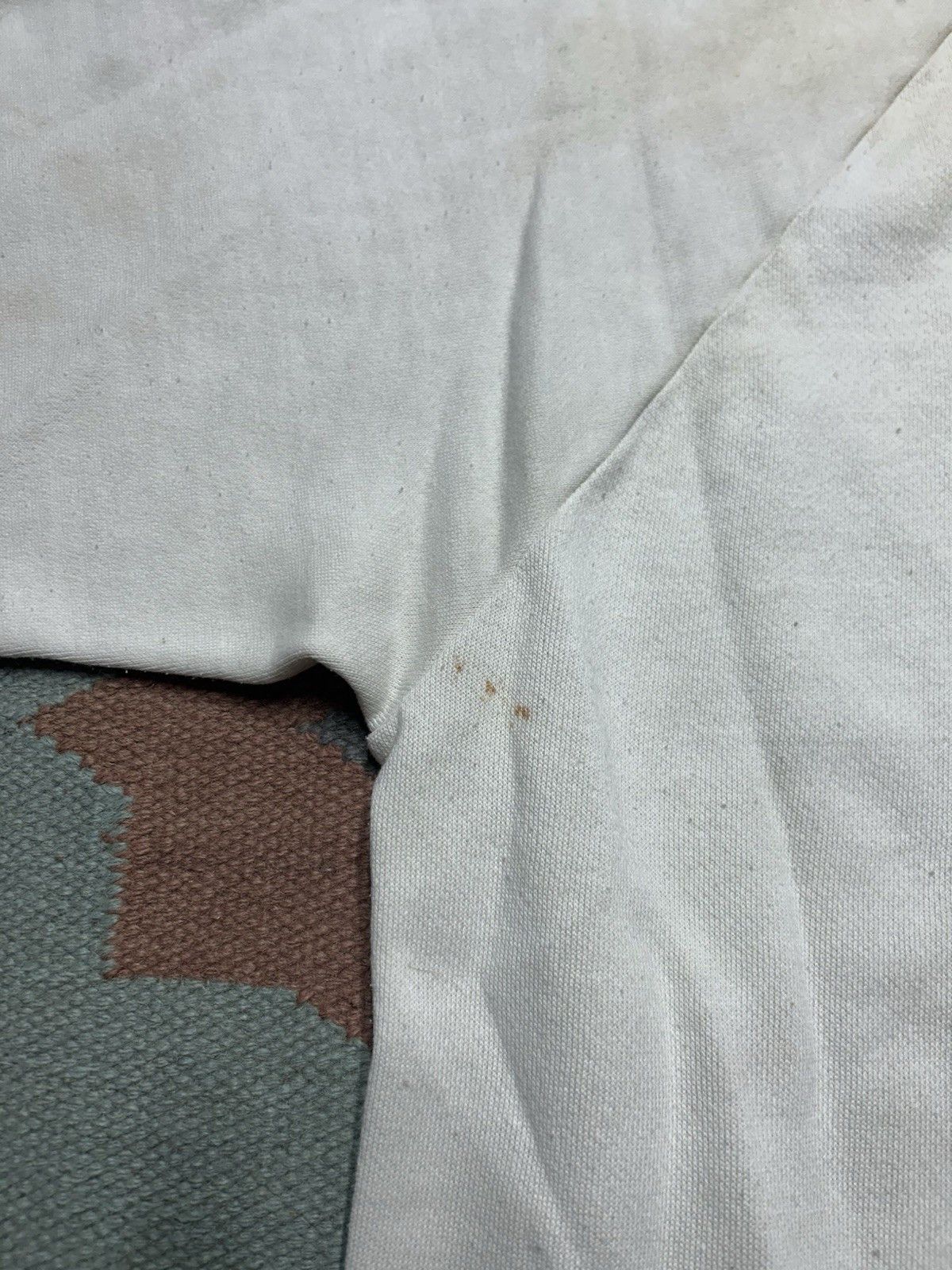 Vintage Vintage 70s 80s sweatshirt blank white stain grunge worn XL Size US XL / EU 56 / 4 - 9 Thumbnail
