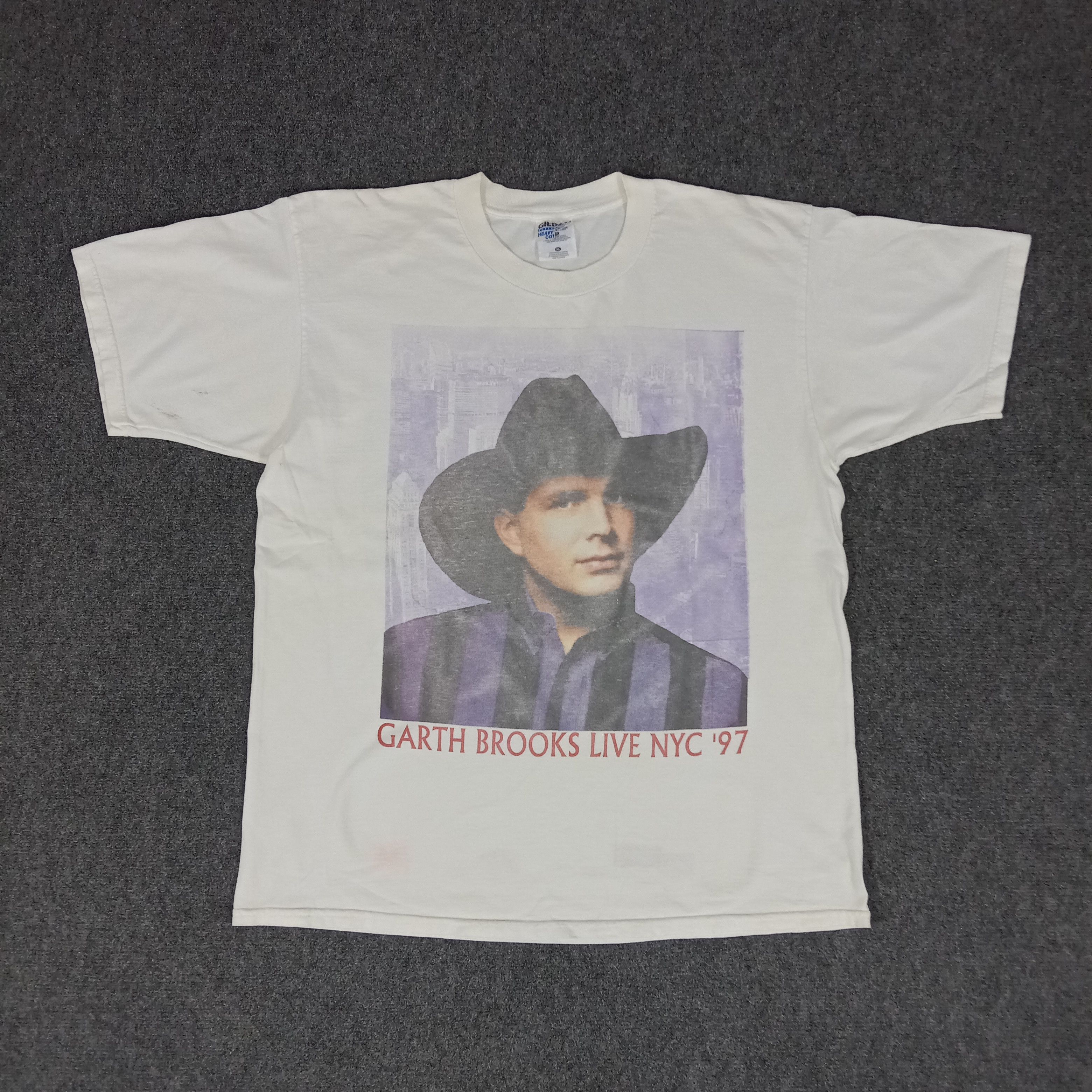 Band Tees × Vintage Vintage 90's Garth Brook Live Nyc '97 Solo Singer Tshirt Size US XL / EU 56 / 4 - 1 Thumbnail
