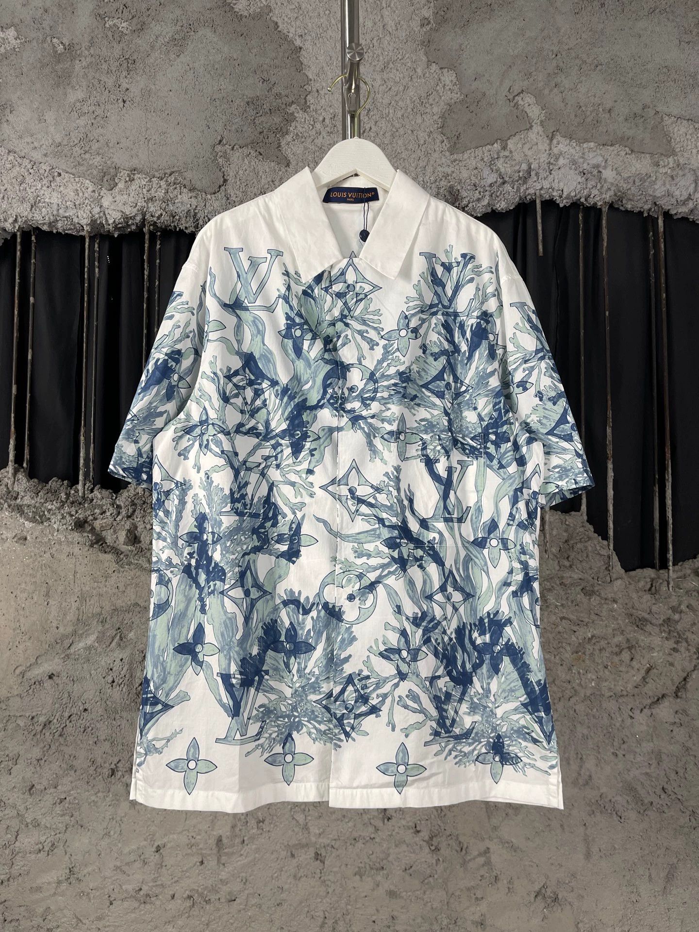 Louis Vuitton LV Short-Sleeve Shirt XS Size US XS / EU 42 / 0 - 1 Thumbnail