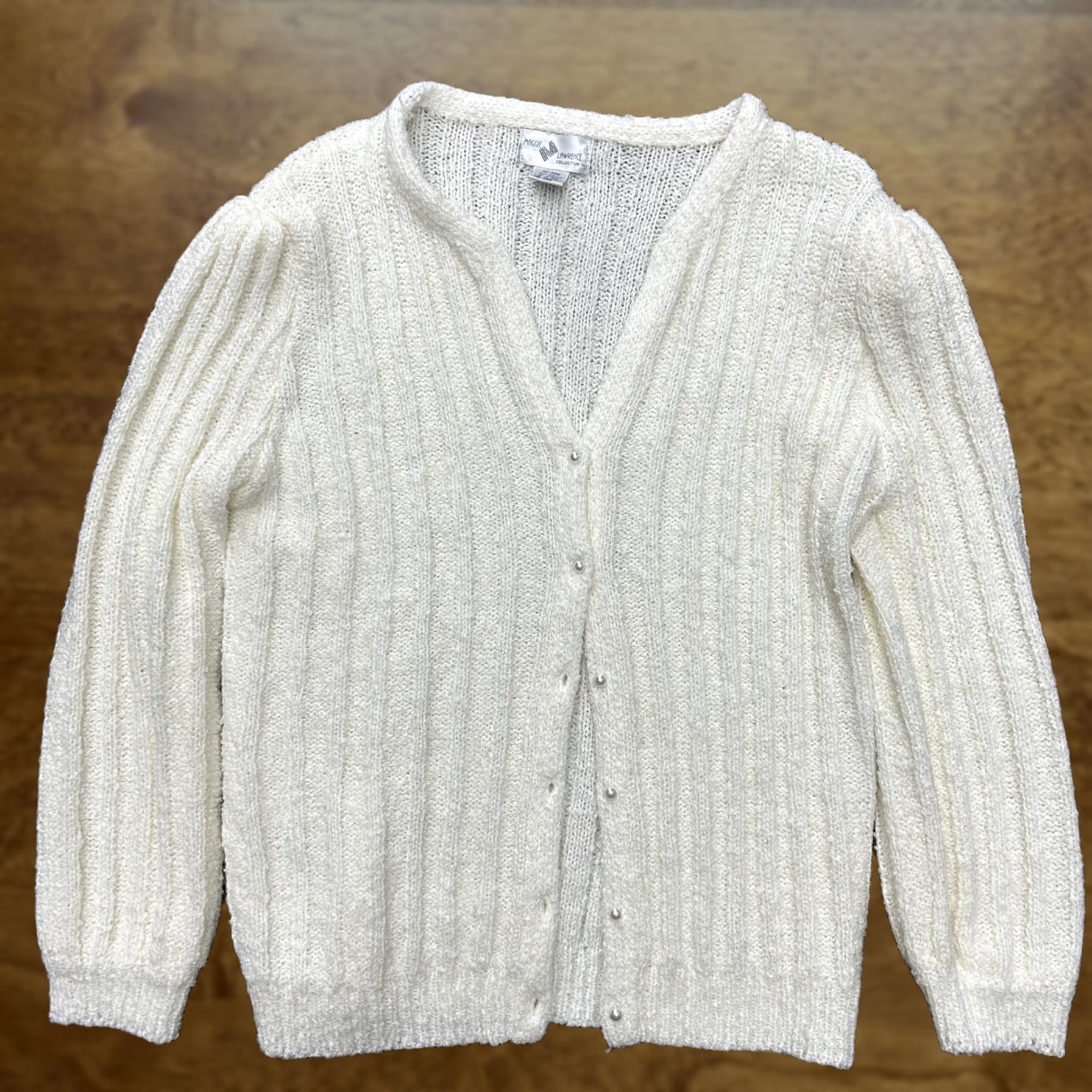 Vintage VINTAGE Maggie Lawrence Sweater Womens 20W White Cardigan Pearl Buttons 80s Size 3XL / US 20-22 - 1 Thumbnail