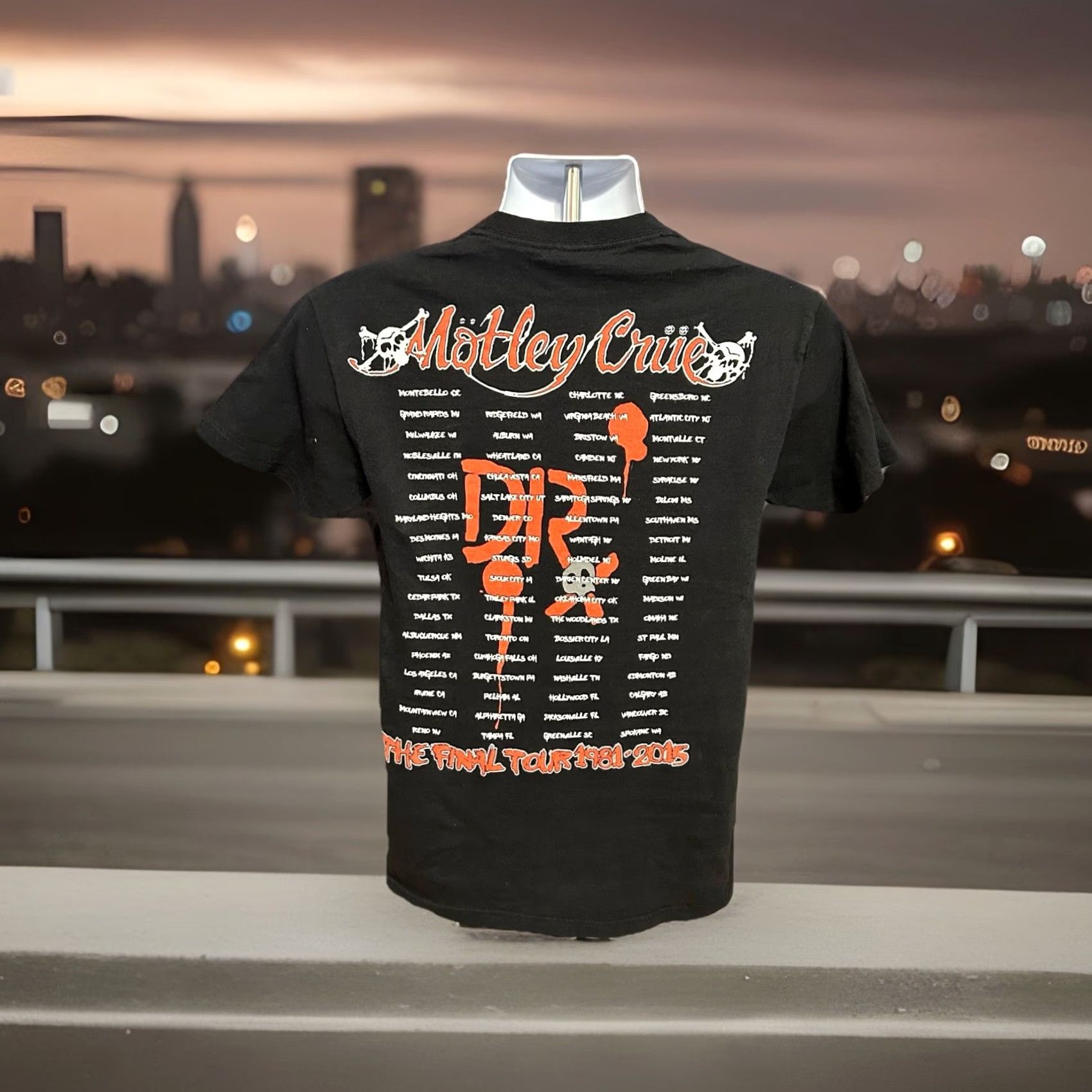 Doublet Motley Crue Shirt Men Small Black Short Sleeve Double Sided The Final Tour 2015 Size US S / EU 44-46 / 1 - 5 Thumbnail