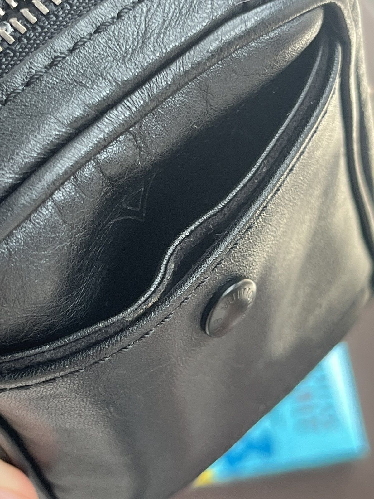 Louis Vuitton LV Bloomington Cigarette Pochette in Black Monogram Leather Size ONE SIZE - 13 Thumbnail