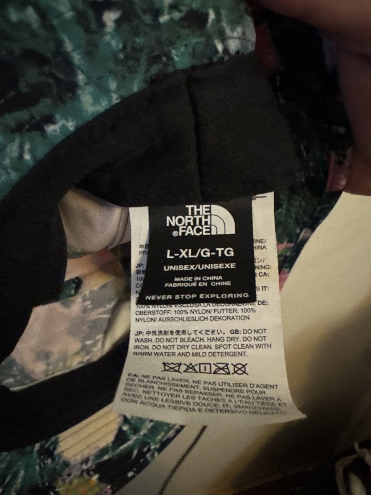 Supreme × The North Face Supreme TheNorthFace Flowers Bucket Hat Size ONE SIZE - 9 Thumbnail