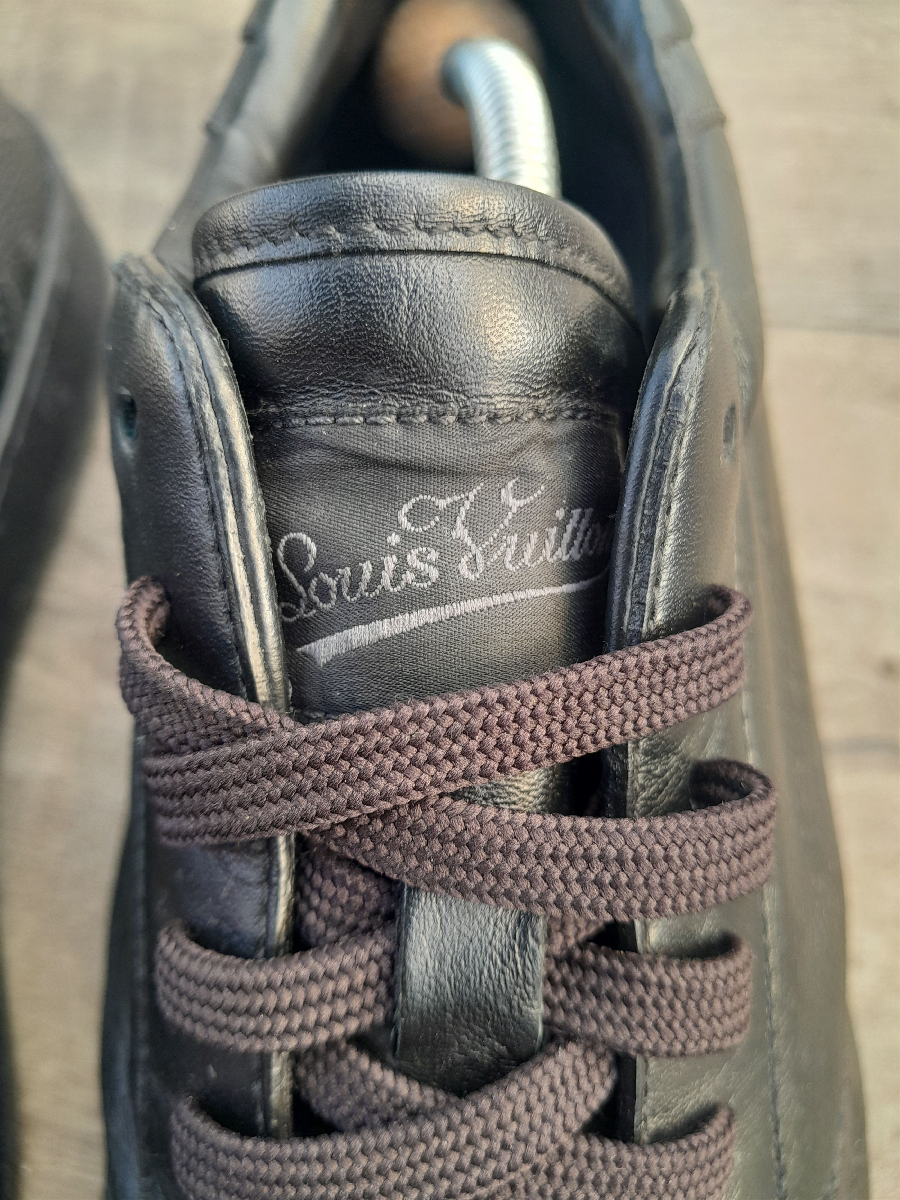 Louis Vuitton Louis Vuitton Rivoli Sneaker Size US 9.5 / EU 42-43 - 2 Thumbnail