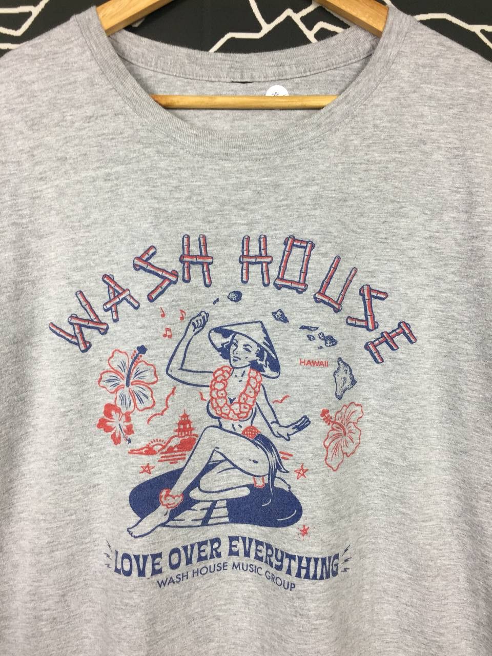 Band Tees × Vintage Wash House Music Group Record Label Love Over Everything Tee Size US L / EU 52-54 / 3 - 3 Thumbnail