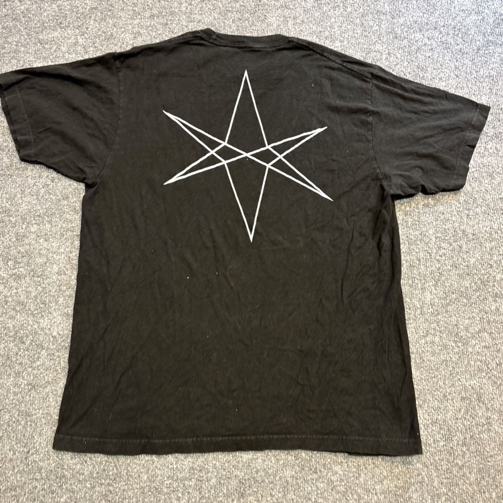 Tultex Bring Me The Horizon Can You Feel My Heart T-Shirt Adult M Black Size US M / EU 48-50 / 2 - 4 Thumbnail