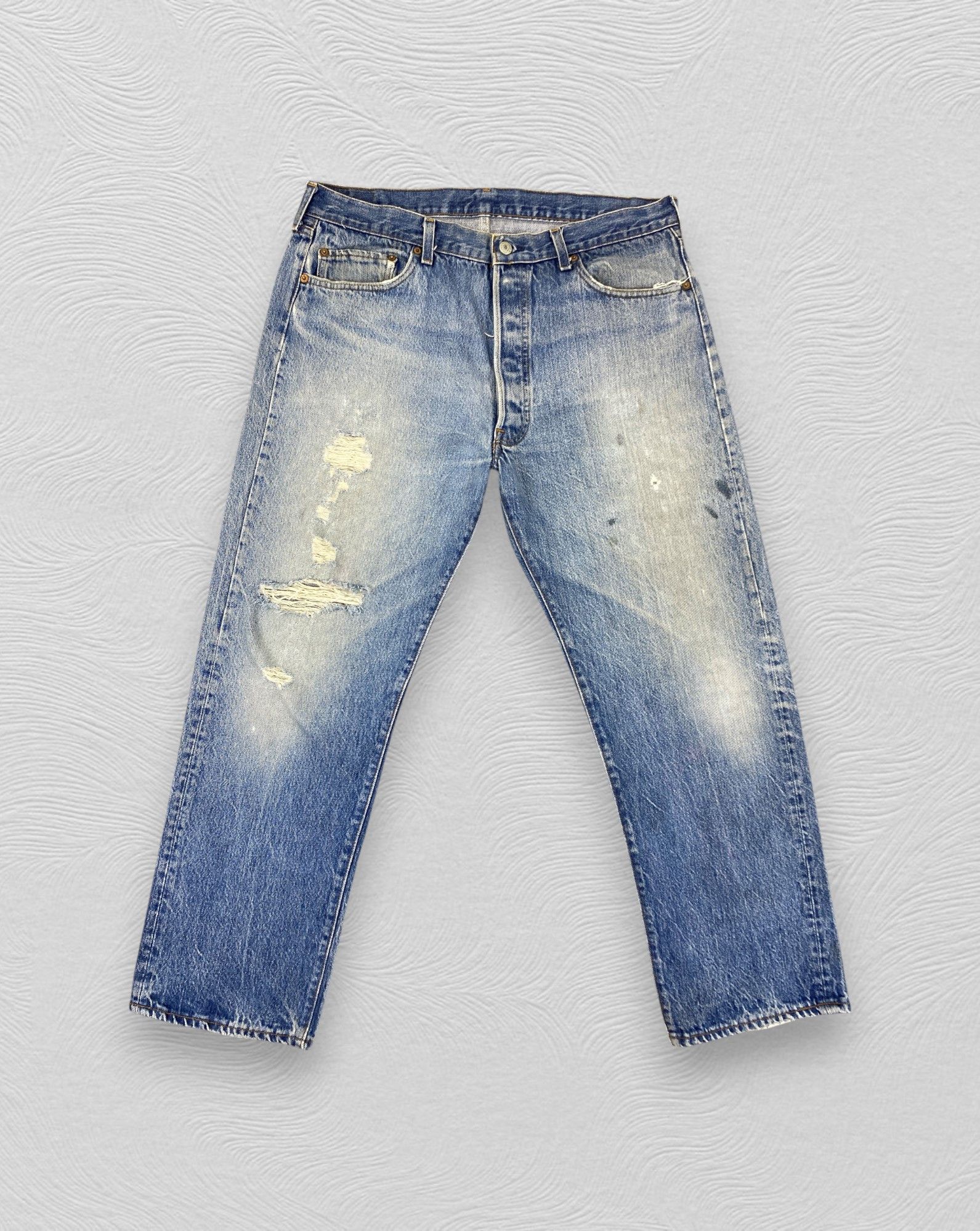Levi's 80's Blue Wash Vintage Levi's 501 35x27.5 Denim -JN1592 Size US 35 - 1 Thumbnail