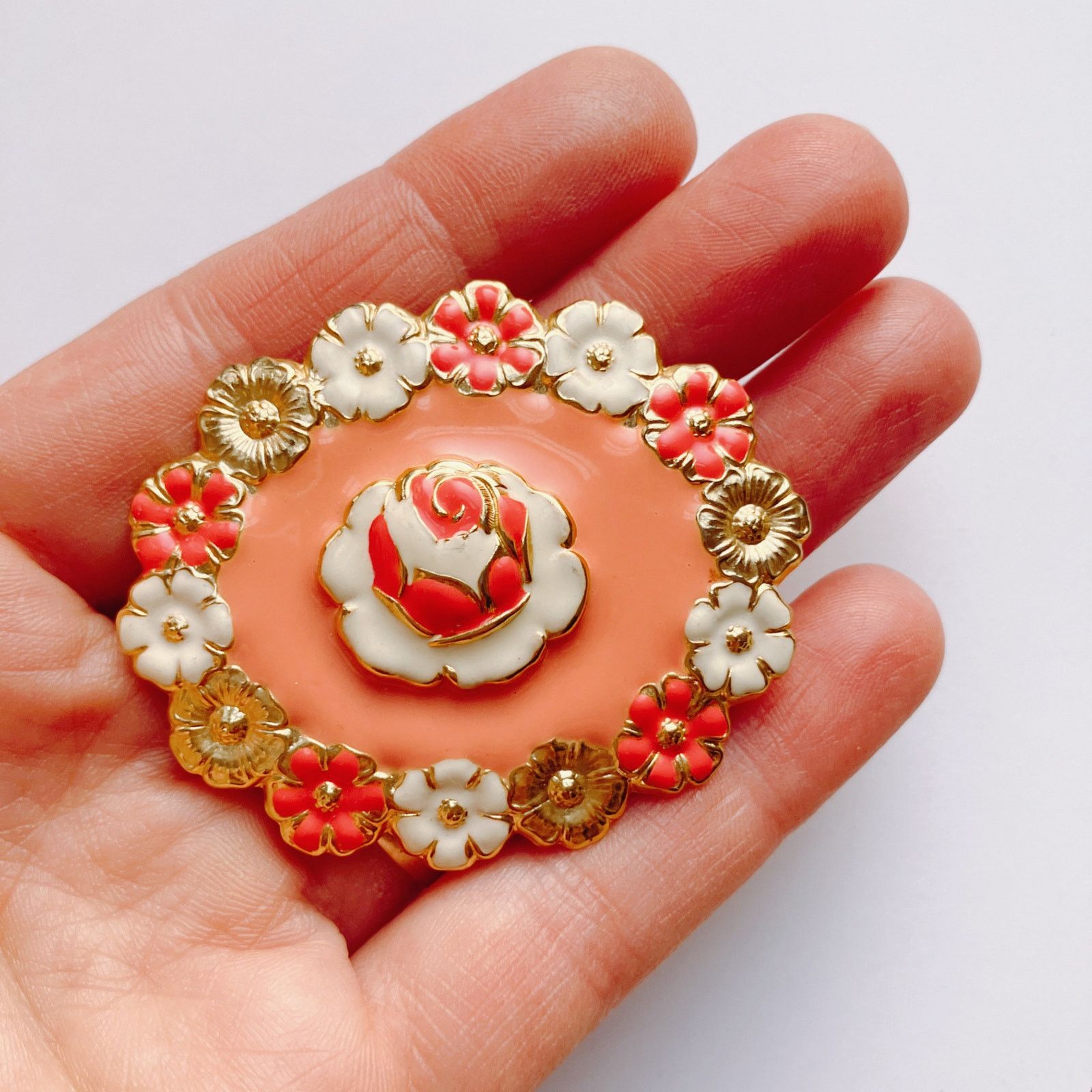Vintage Vintage Enamel Floral Brooch Bold Dimensional Costume Pin Size ONE SIZE - 2 Thumbnail