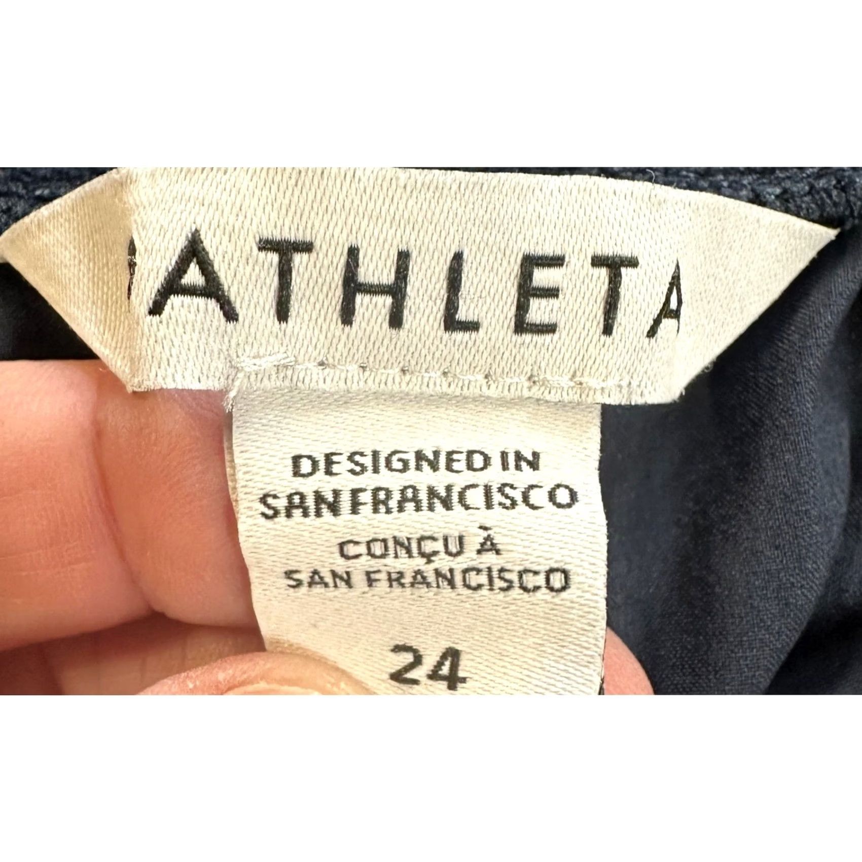 Athleta Athleta Pants Wide Leg Women 24 Plus Dark Blue Pleated Stretch Flex Performance Size 42" / US 20 - 3 Thumbnail
