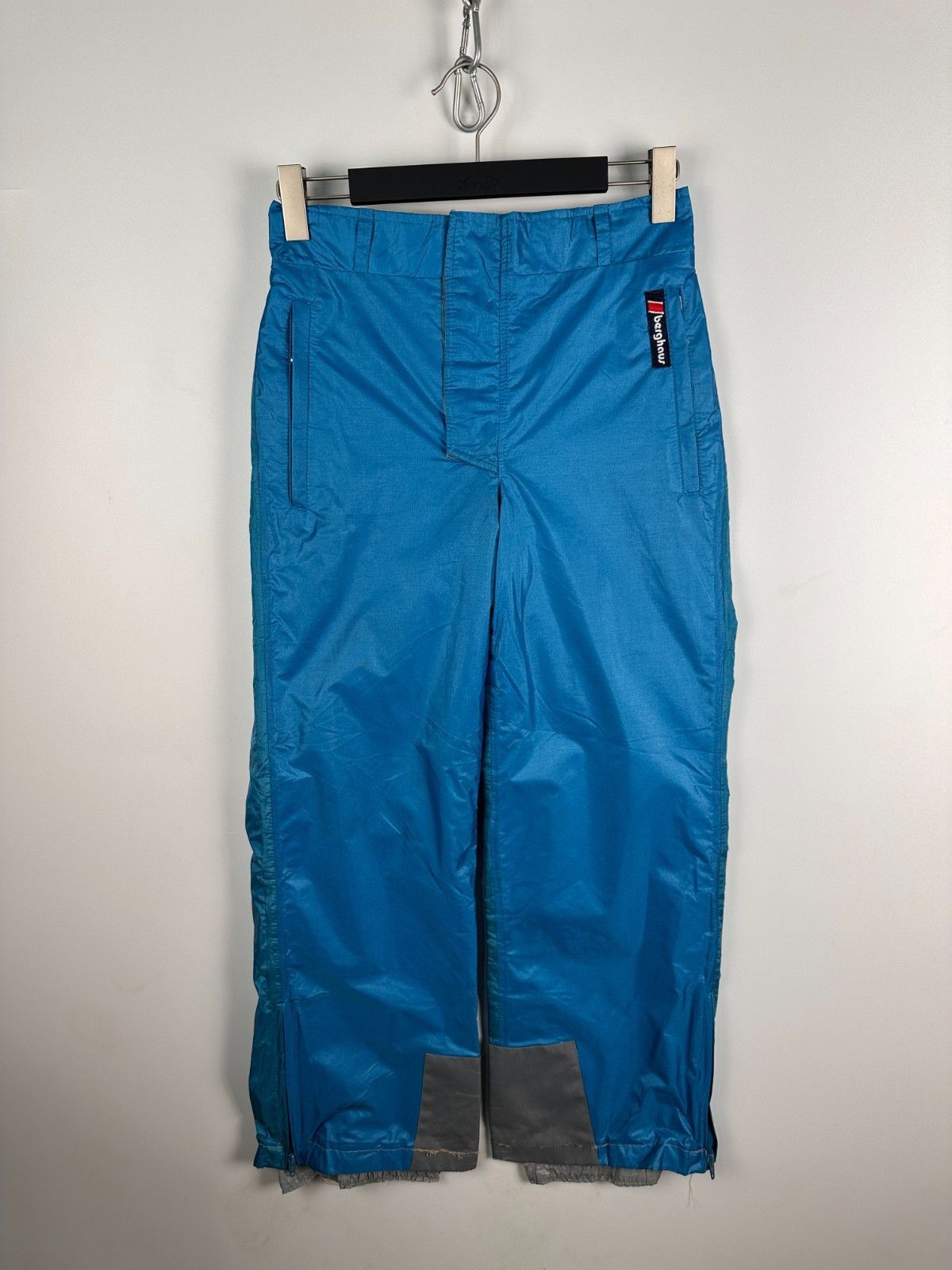 Berghaus Berghaus Vintage Ski Pant Waterproof Cycloni Isodry Size M Size US 34 / EU 50 - 1 Thumbnail