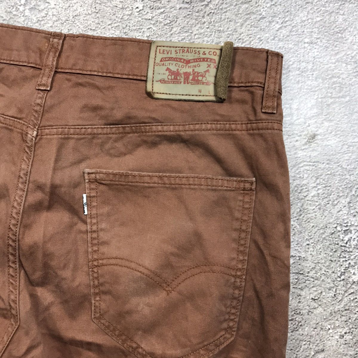 Vintage Vintage 90s Levis Baggy Cargo Pants Distressed Skate Logo 33 Size US 33 - 7 Thumbnail