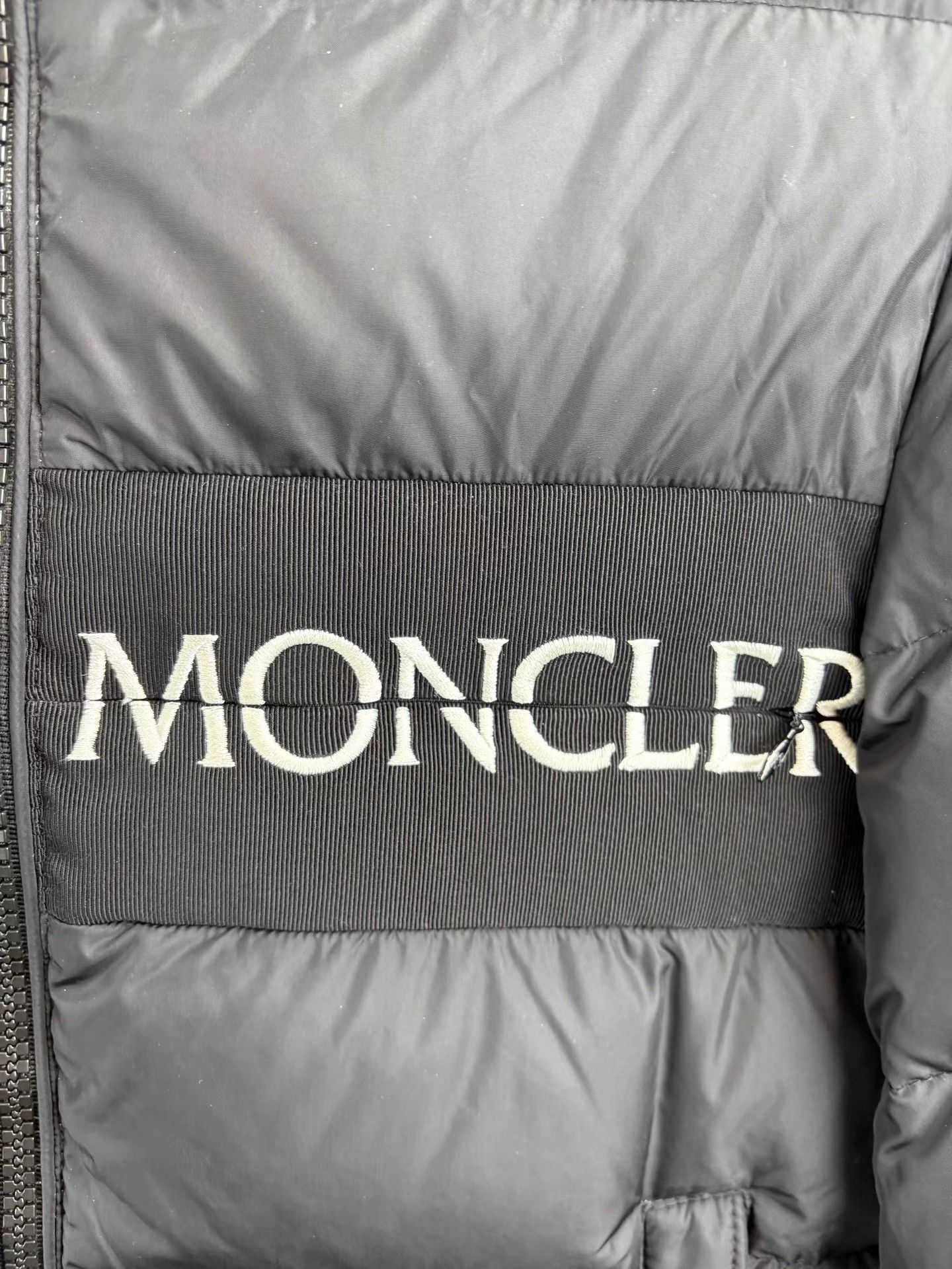 Moncler MONCLER AITON Embroidered Down Jacket Size US S / EU 44-46 / 1 - 3 Thumbnail