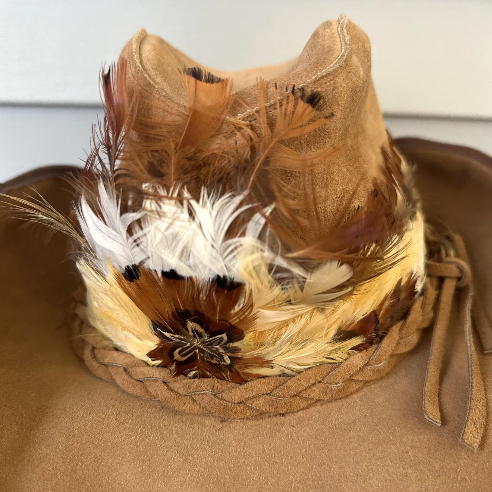 Vintage VINTAGE Western Hat Cowboy Fitted Mens Small Tan Suede Leather Feather Band Braided Felt Wide Brim Mexico 1960s Mens Size ONE SIZE - 6 Thumbnail