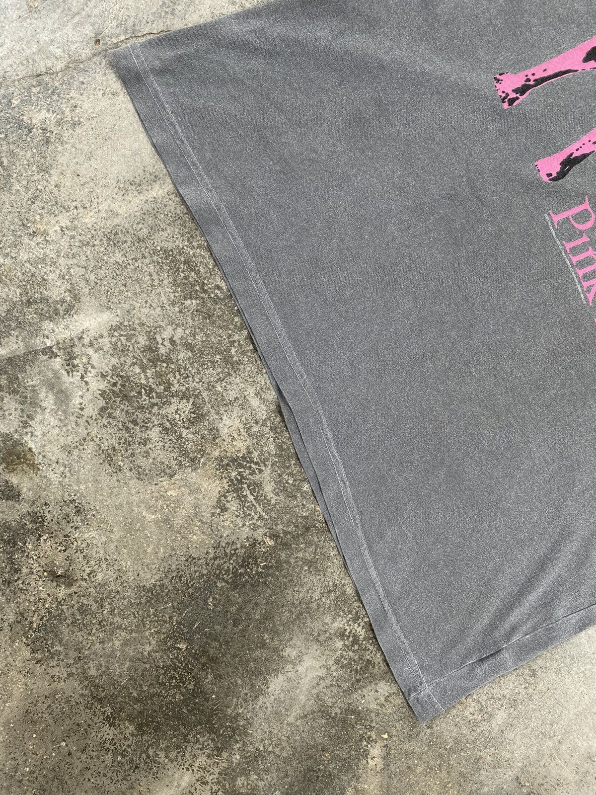 Band Tees Sick🔥Vintage Pink Floyd “Atom Heart Mother” Band Tees Size US M / EU 48-50 / 2 - 7 Thumbnail