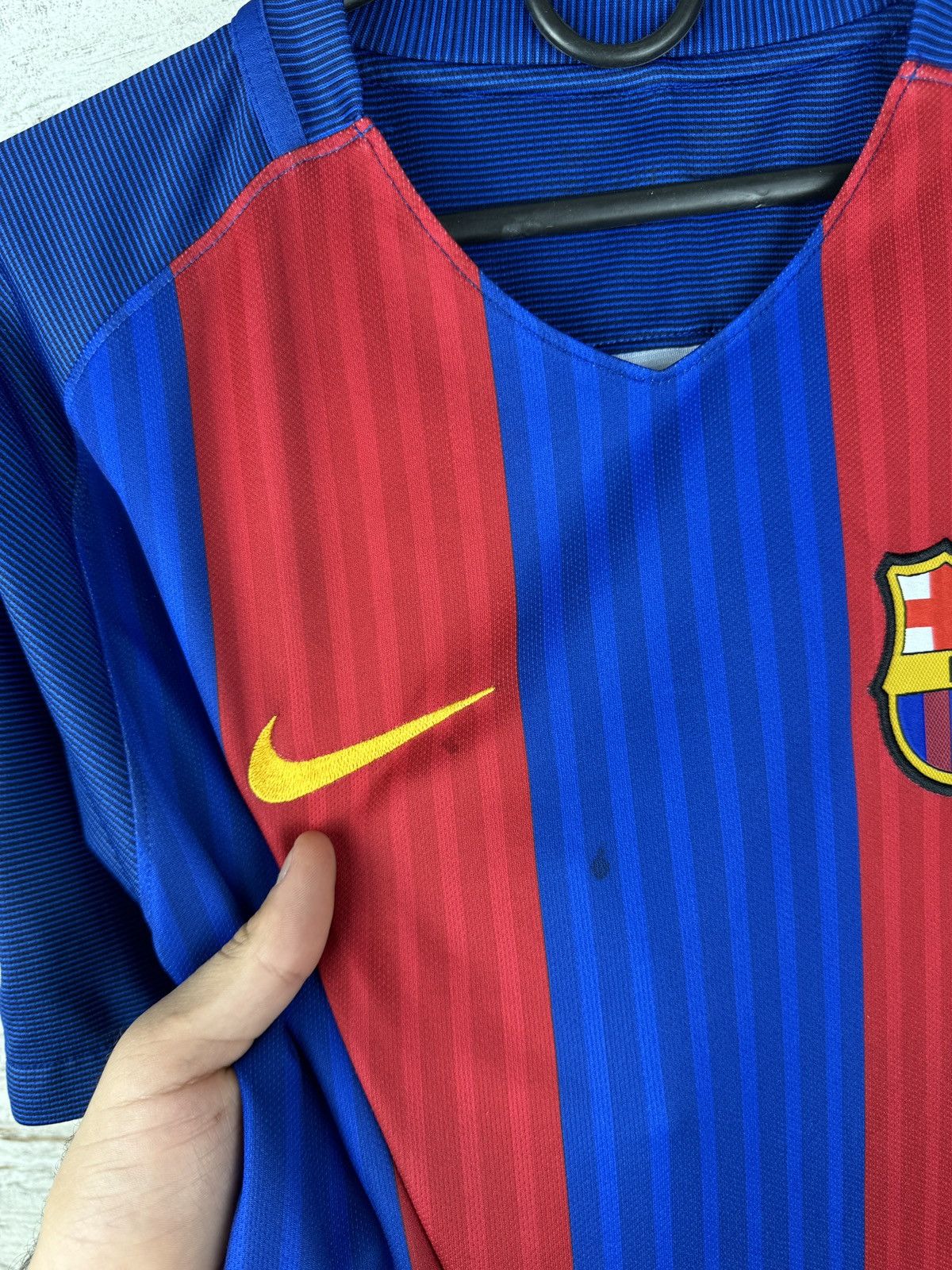Nike Mens Vintage Nike FC Barcelona T-shirt soccer jersey y2k Size US M / EU 48-50 / 2 - 6 Thumbnail