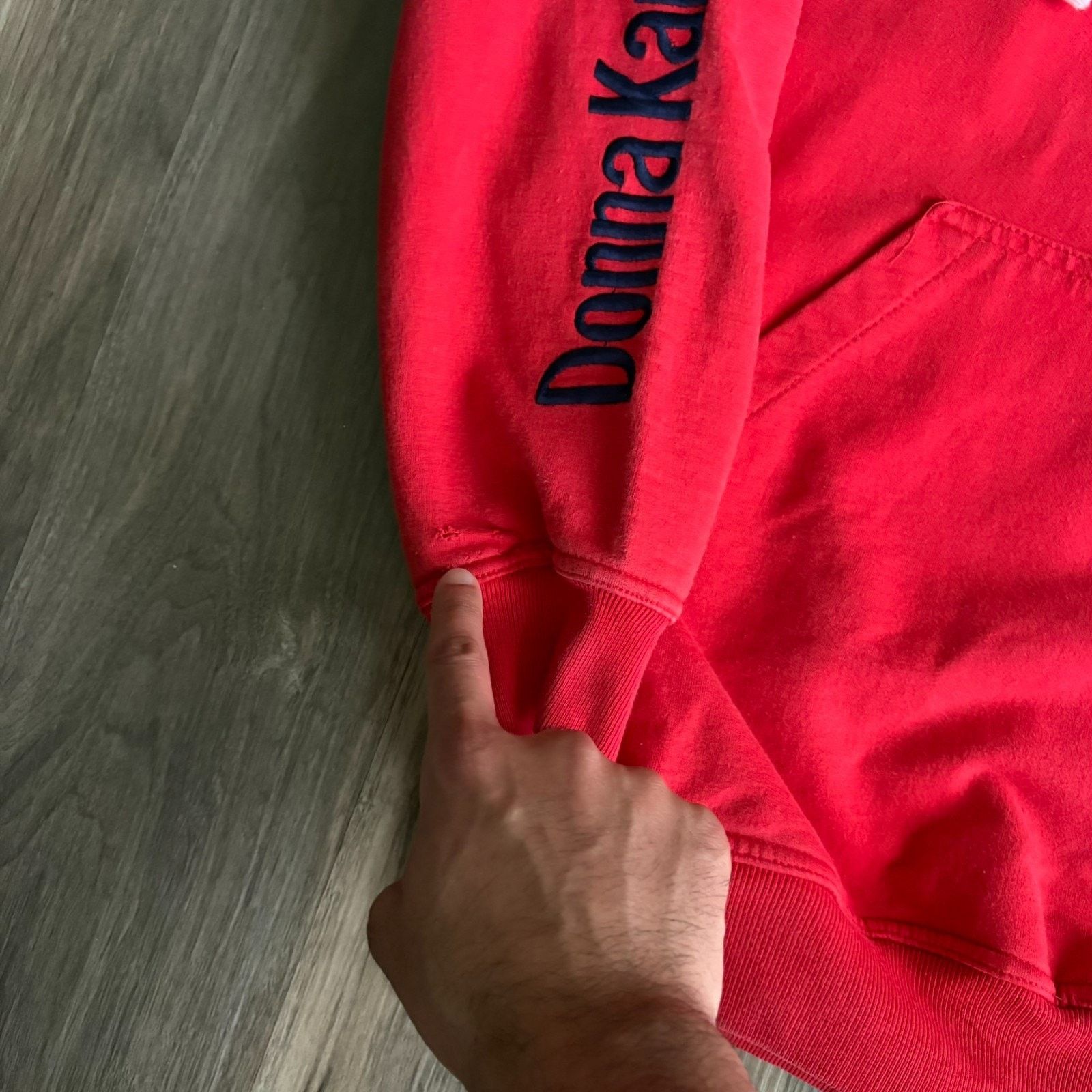DKNY × Vintage Vintage DKNY Sweatshirt Men's Size M Red Donna Karan Size US M / EU 48-50 / 2 - 2 Thumbnail
