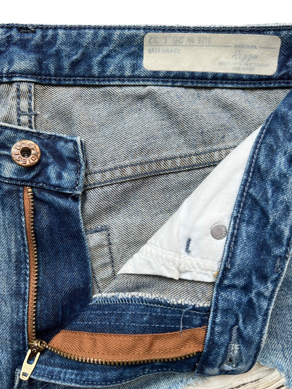 Diesel 💥Rare💥 Diesel Distressed Ripped Thrashed Denim Jeans 31x31.5 Size US 31 - 13 Thumbnail