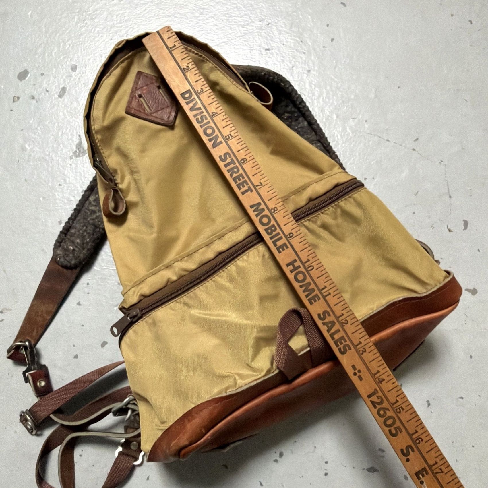 Vintage VINTAGE Alpine Designs Teardrop Canvas Leather Camp Hike Trail Backpack Rucksack Unisex Brown Small"} Size ONE SIZE - 2 Thumbnail