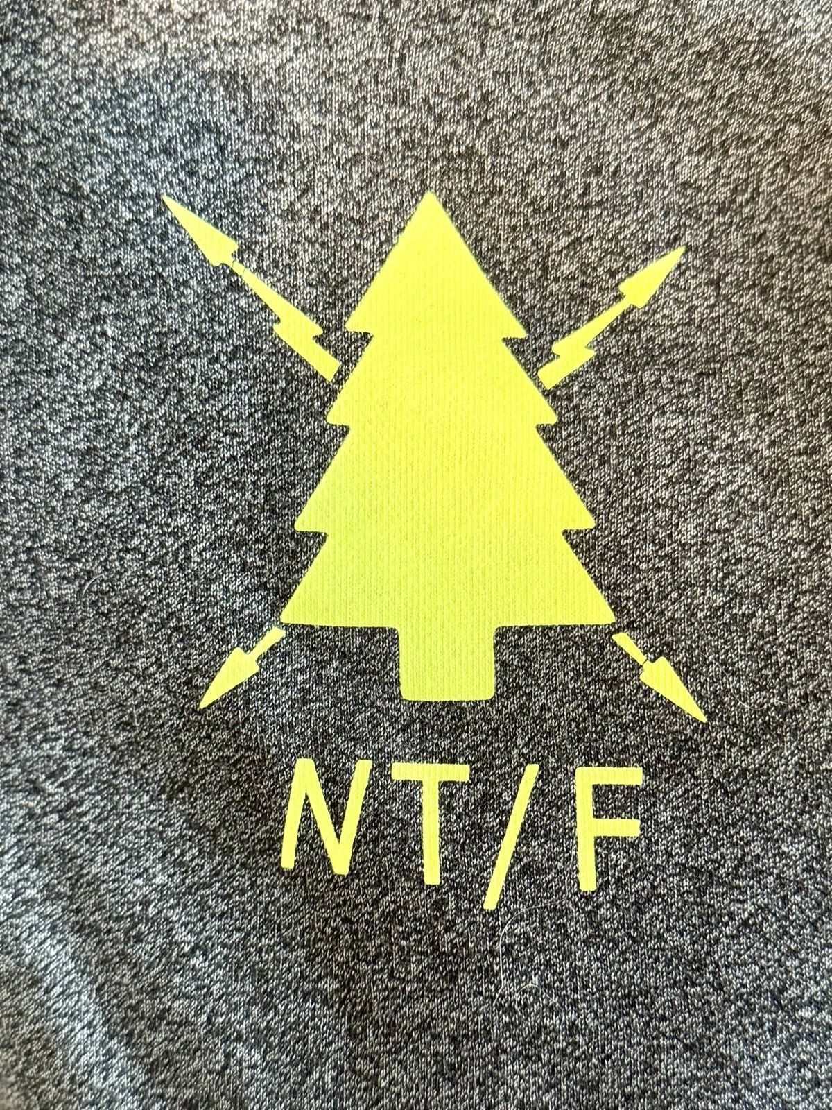 Nike Nike Therma-Fit Crewneck Sweatshirt L – NT/F Neon Tree Size US L / EU 52-54 / 3 - 8 Thumbnail