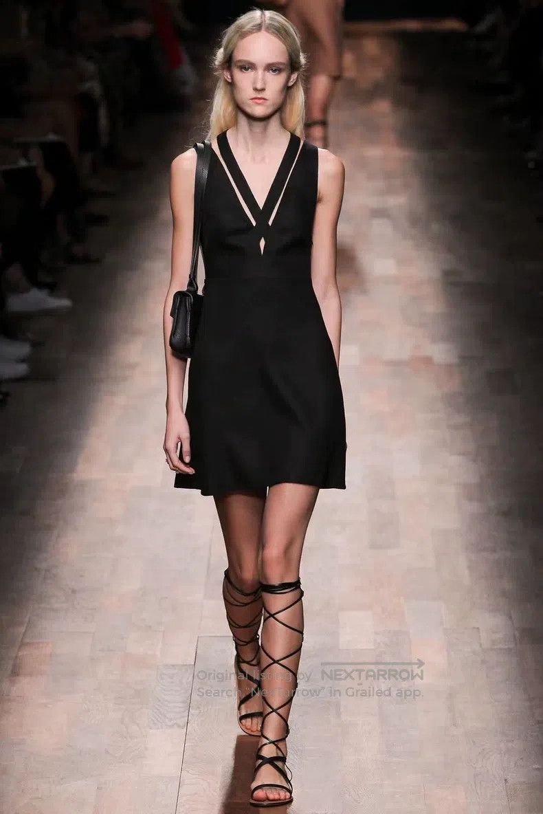 Valentino Valentino dress Size S / US 4 / IT 40 - 2 Thumbnail