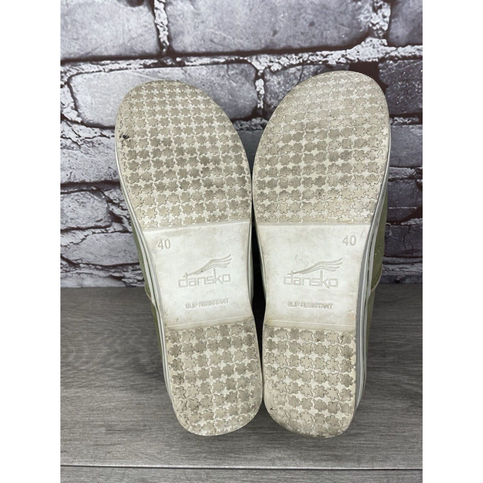 Other Dansko Green White Canvas Slip Resistant Clogs Work Shoes Wo Size US 9.5 / IT 39.5 - 9 Thumbnail