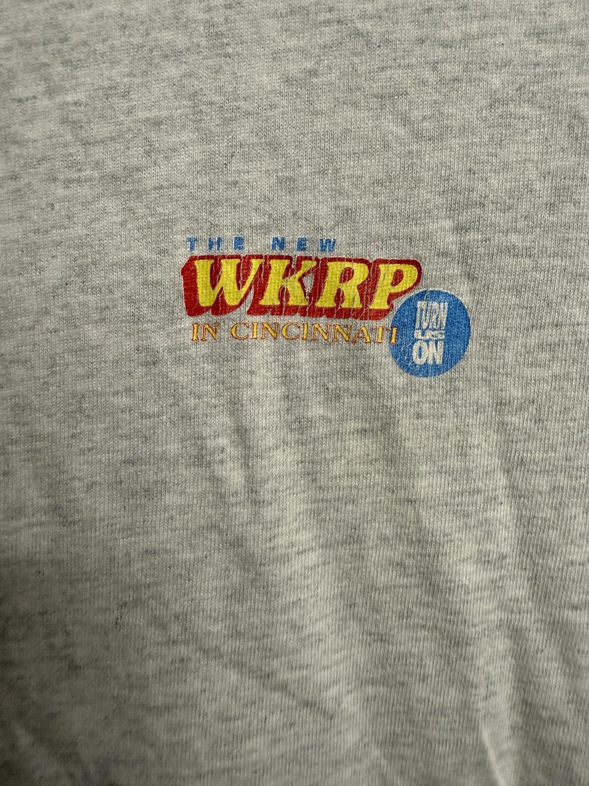 Fruit Of The Loom VTG Sitcom WKRP in Cincinnati T-shirt TV Show Promo 1991 -L Size US L / EU 52-54 / 3 - 3 Thumbnail