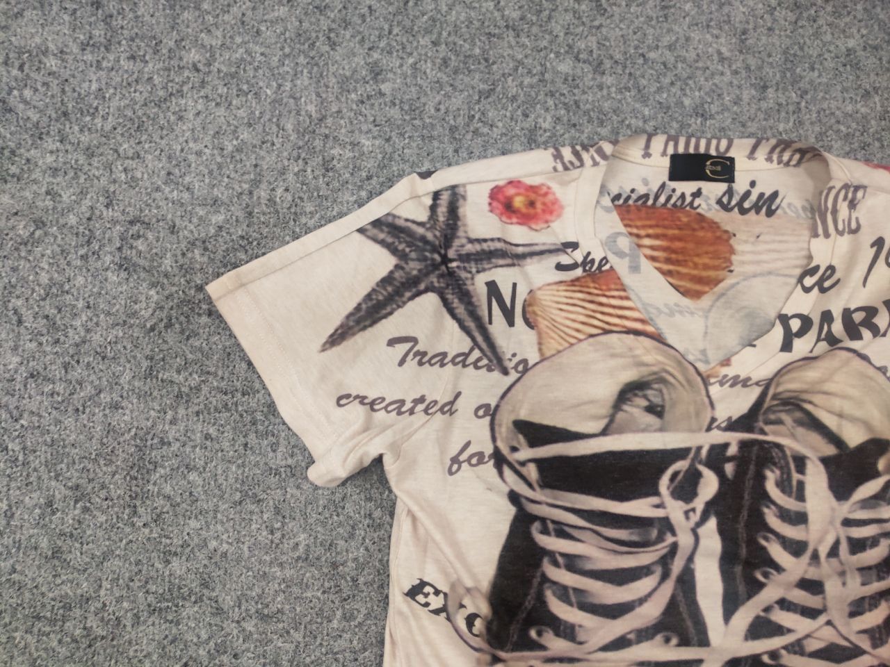 Just Cavalli Rare Vintage 90's Just cavalli graphic Logo V neck t-shirt Size US M / EU 48-50 / 2 - 5 Thumbnail