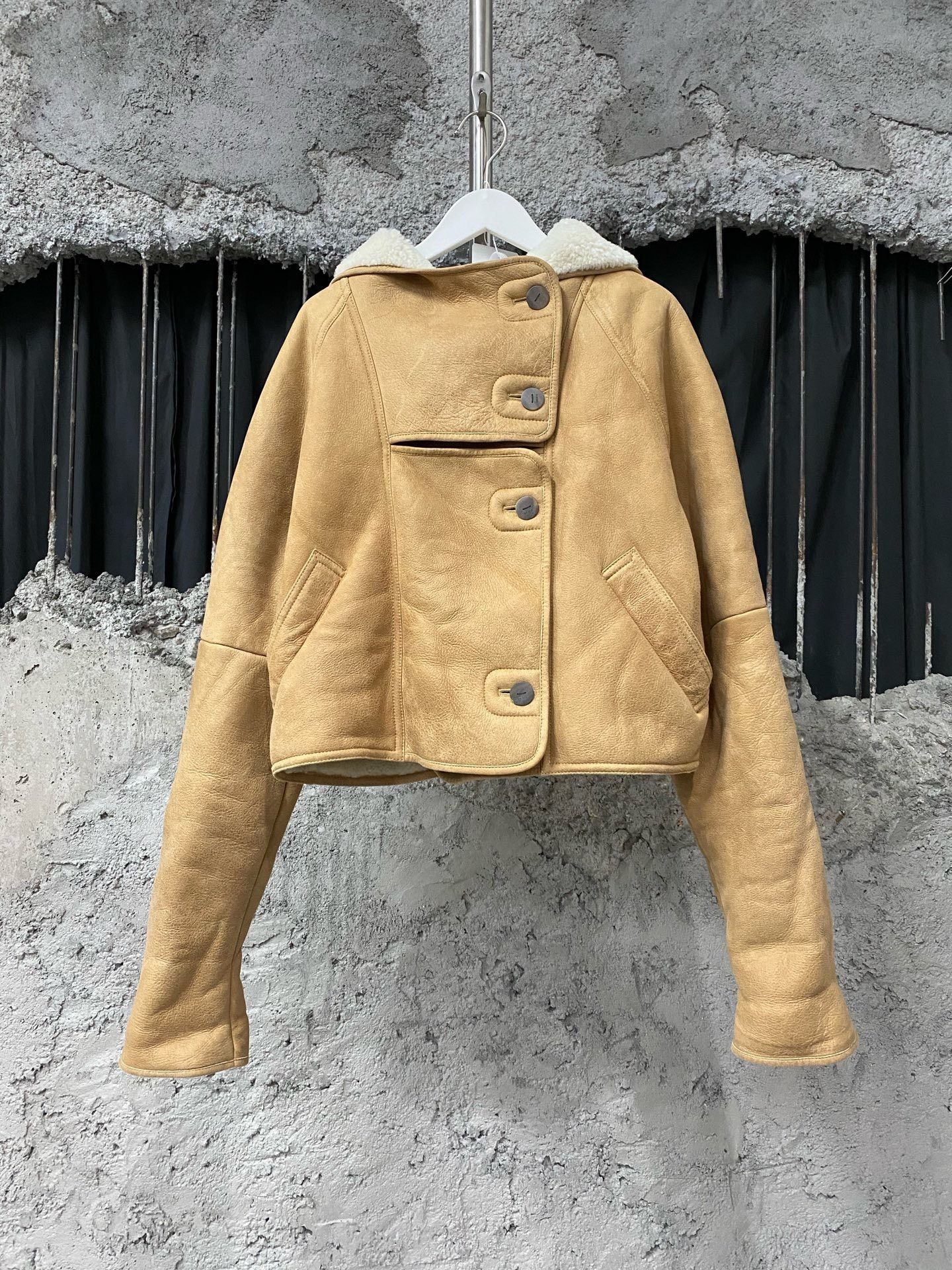 Loewe Loewe Fur Leather Jacket Size XS / US 0-2 / IT 36-38 - 1 Thumbnail