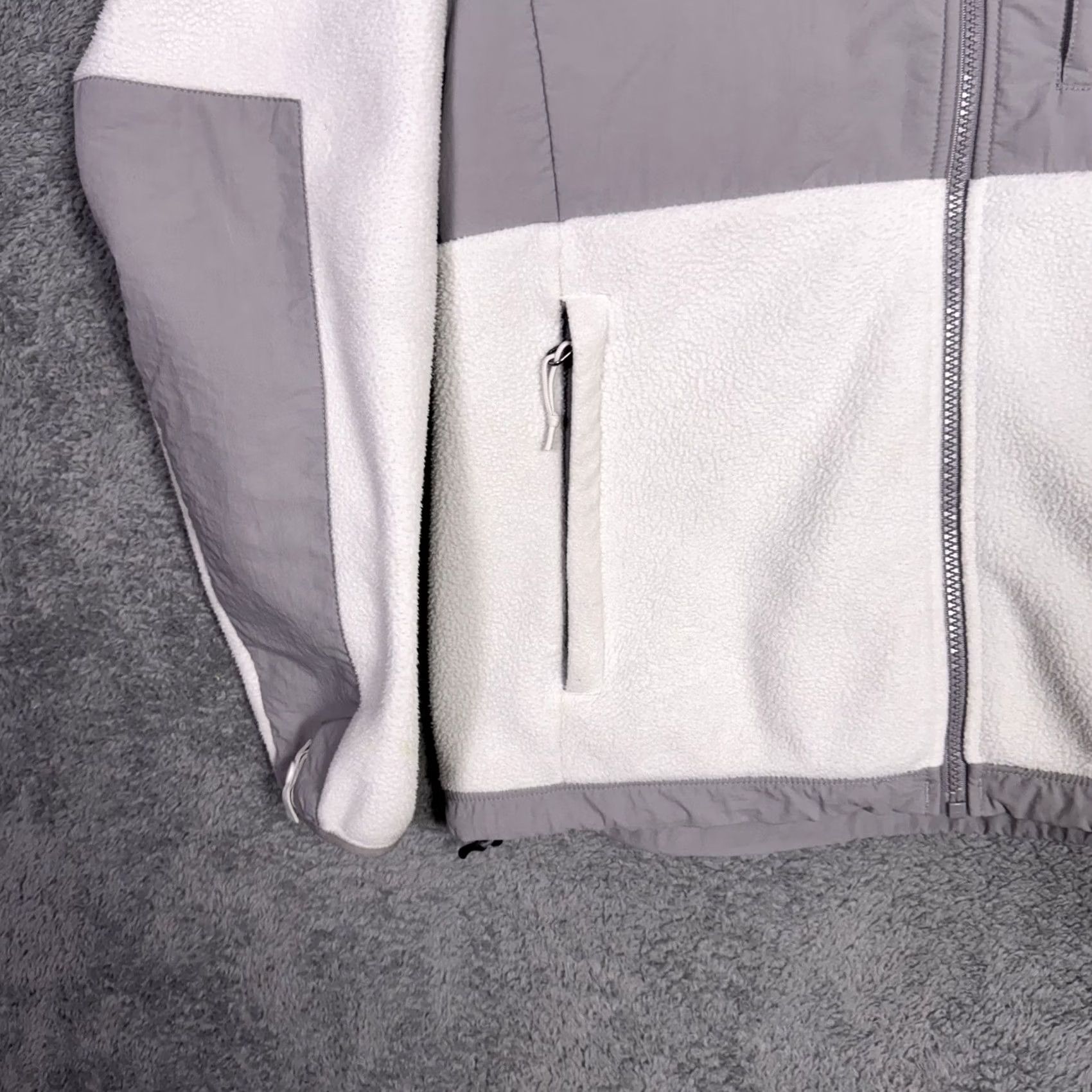 The North Face VINTAGE The North Face Denali Jacket Women L Polartec Fleece White Full Zip Y2K Size L / US 10 / IT 46 - 3 Thumbnail
