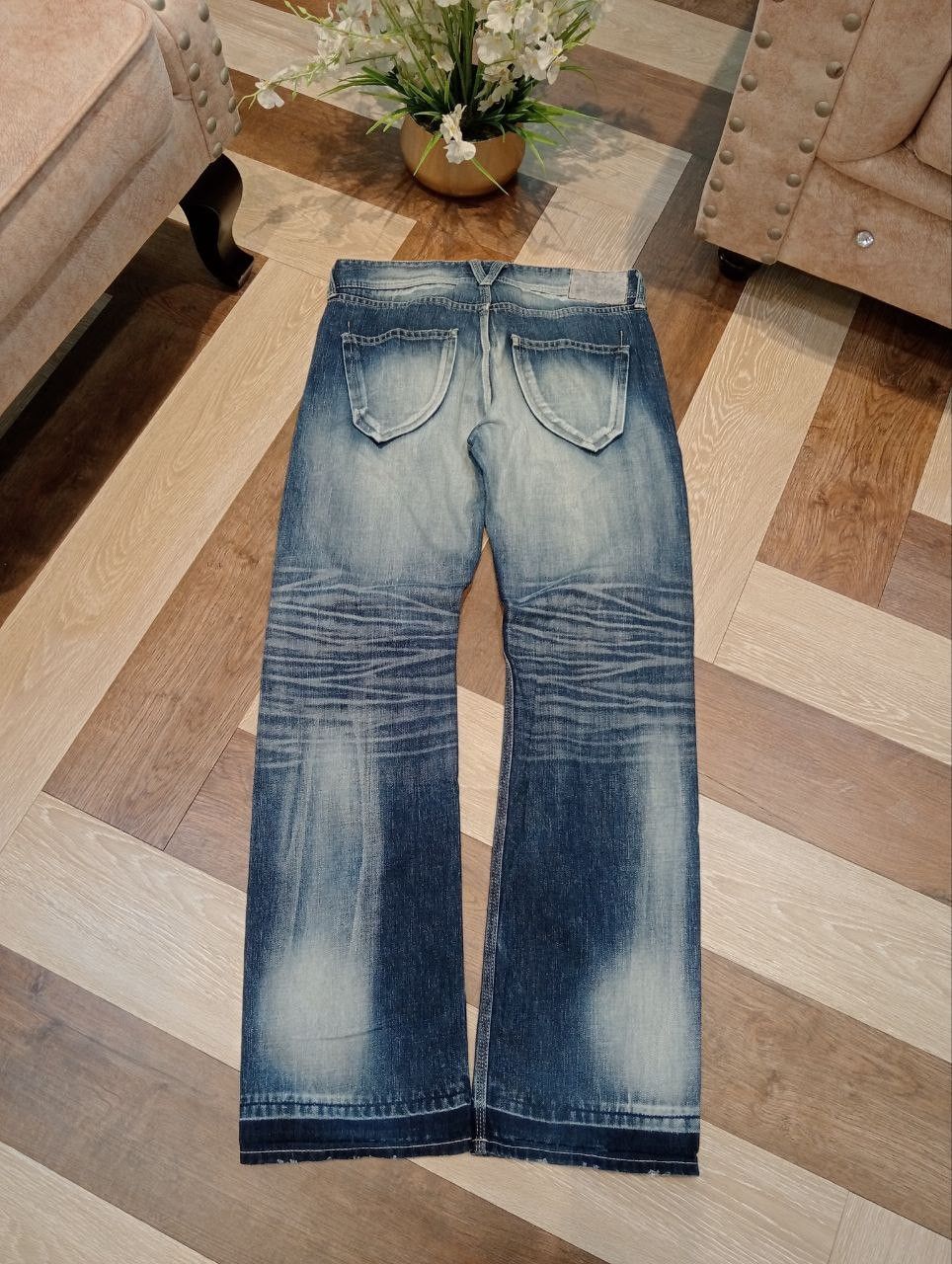 Vanquish VANQUISH GOLD JAPAN BLUE DISTRESSED DENIM PANTS Size US 34 / EU 50 - 14 Thumbnail