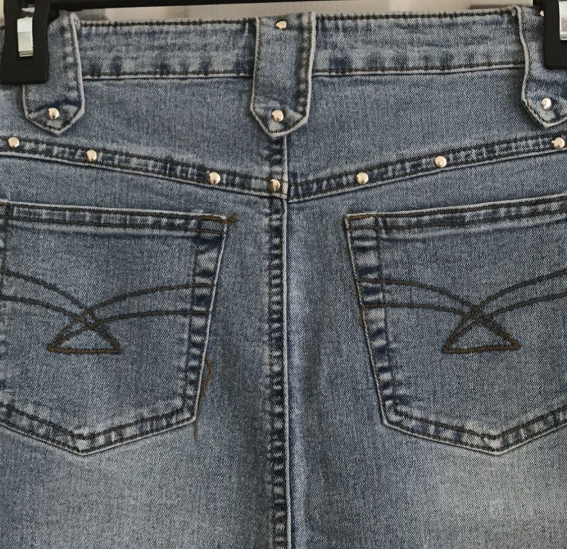 Other HIGH WAISTED BACK SLIT ASYMMETRICAL EMBELLISHED JEAN SKIRT Size 26" / US 2 / IT 38 - 7 Thumbnail