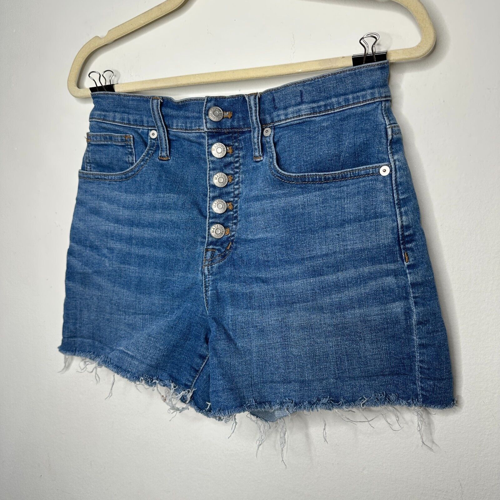 Madewell Madewell High Rise Denim Button Fly Shorts Raw Cuffs 26 Size 26" / US 2 / IT 38 - 2 Thumbnail